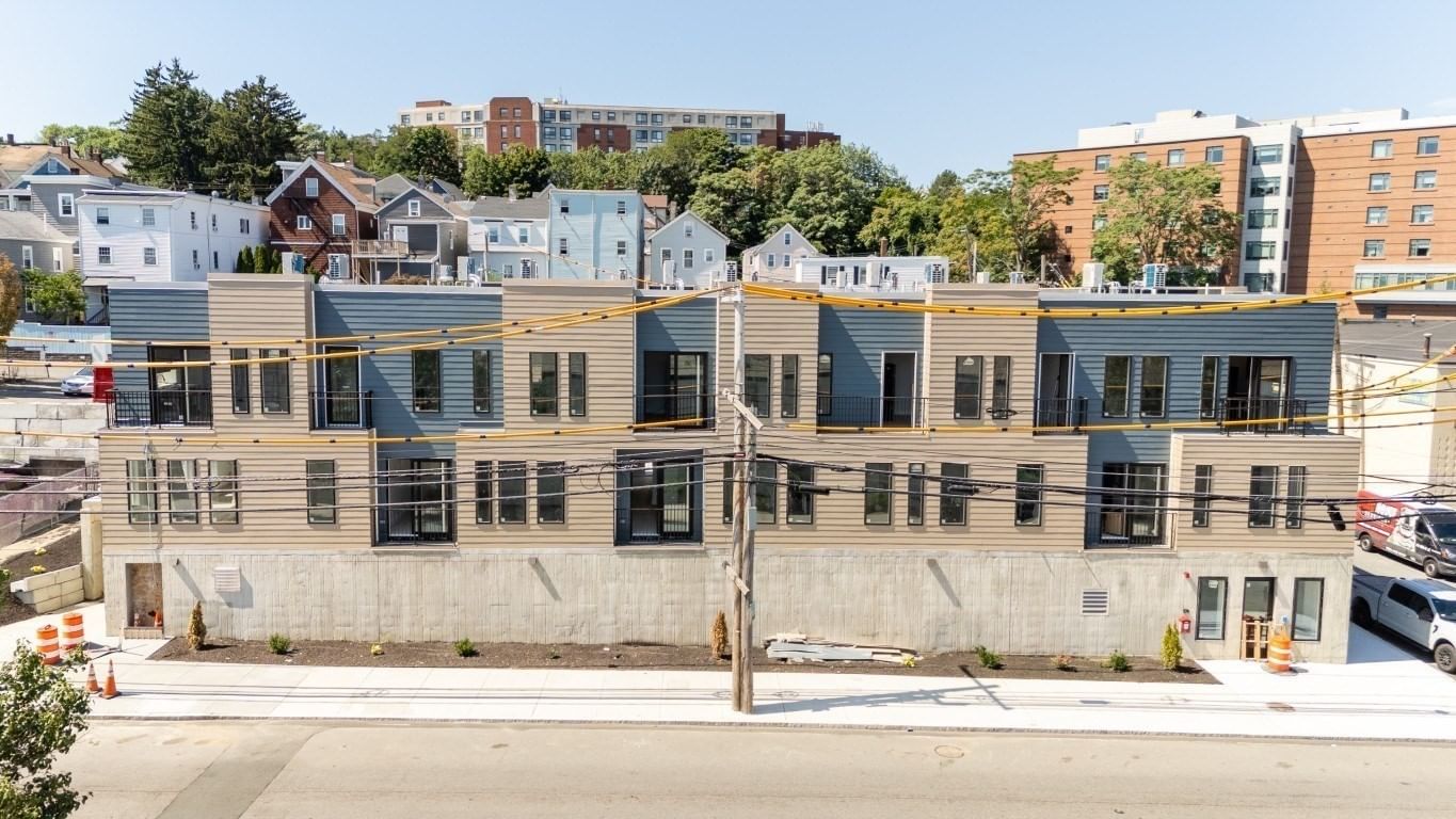 150 Williams #14 Chelsea — Photo 10 of 15