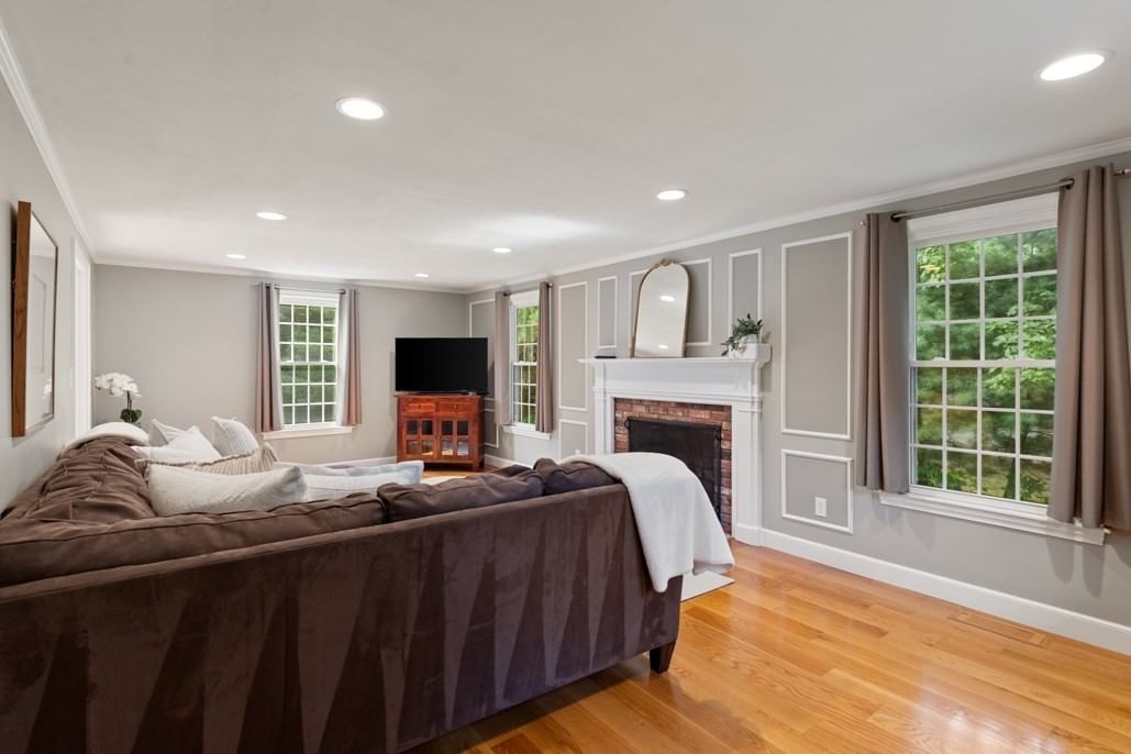 24 Edgemere Rd Lynnfield — Photo 10 of 42
