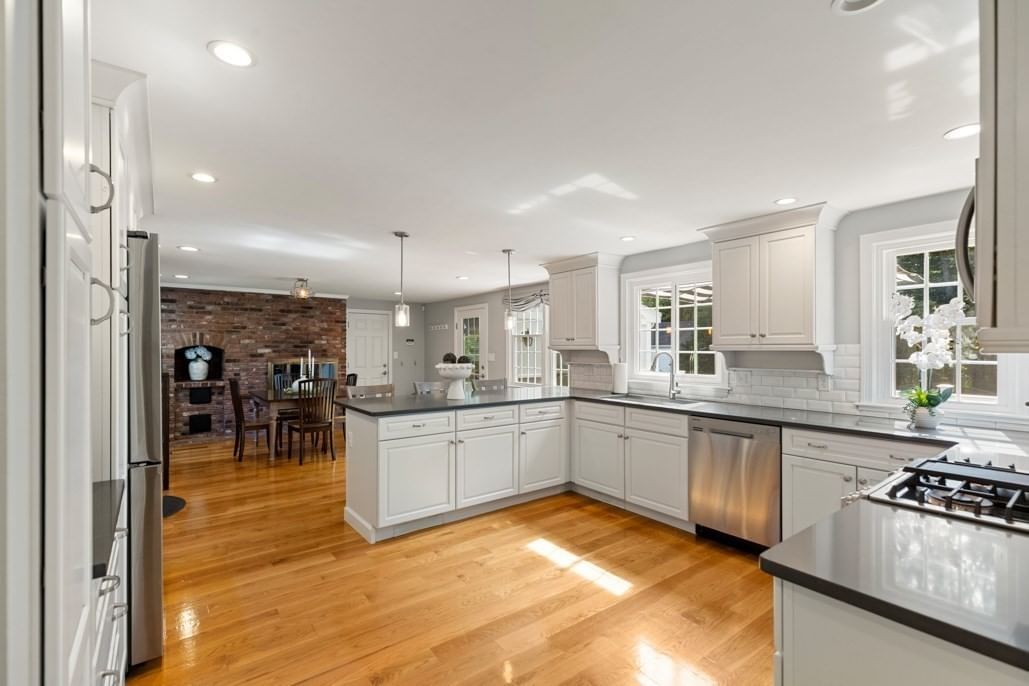 24 Edgemere Rd Lynnfield — Photo 13 of 42