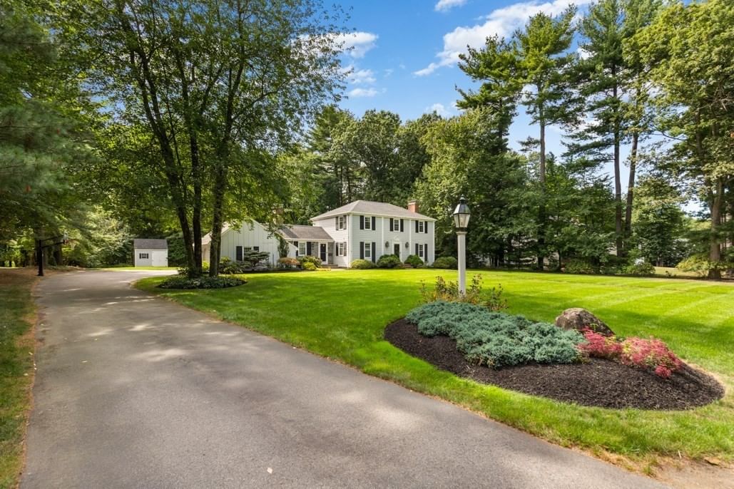 24 Edgemere Rd Lynnfield — Photo 4 of 42