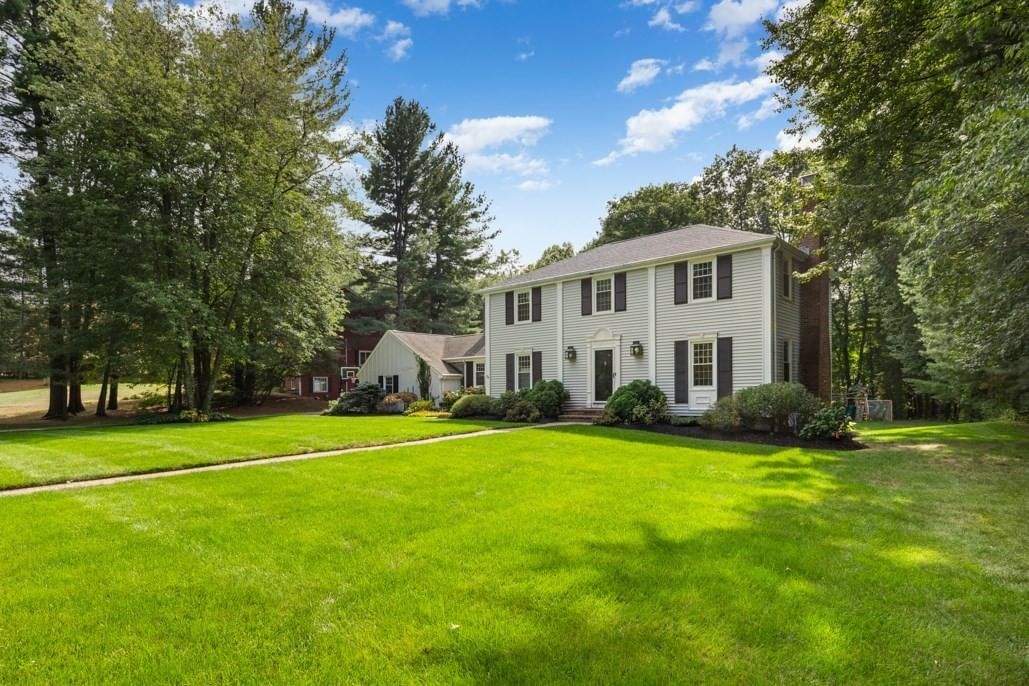 24 Edgemere Rd Lynnfield — Photo 5 of 42