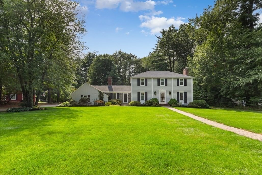 24 Edgemere Rd Lynnfield — Photo 7 of 42