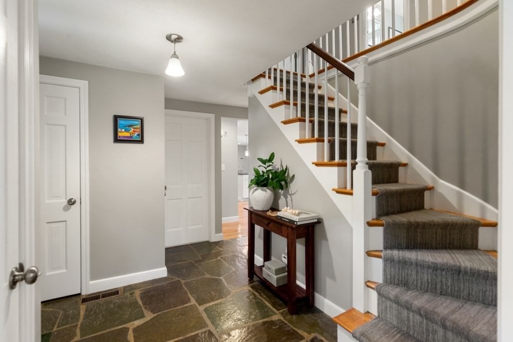 24 Edgemere Rd Lynnfield — Photo 9 of 42