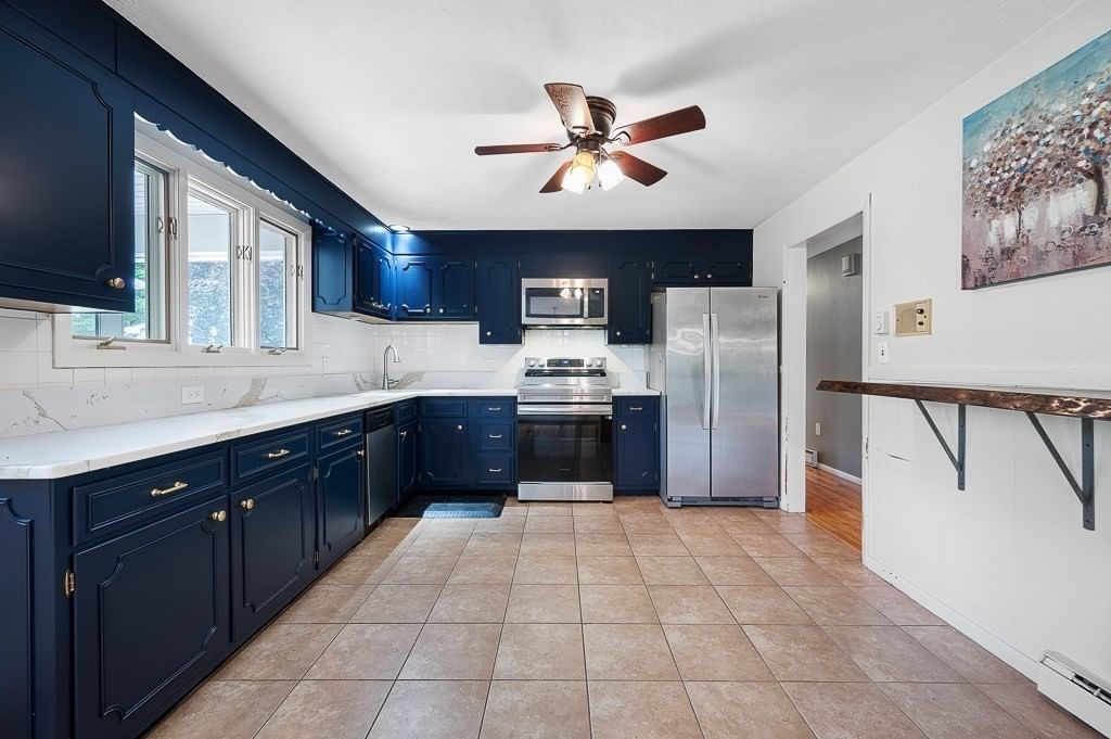 36 Roman Dr Shrewsbury — Photo 5 of 31