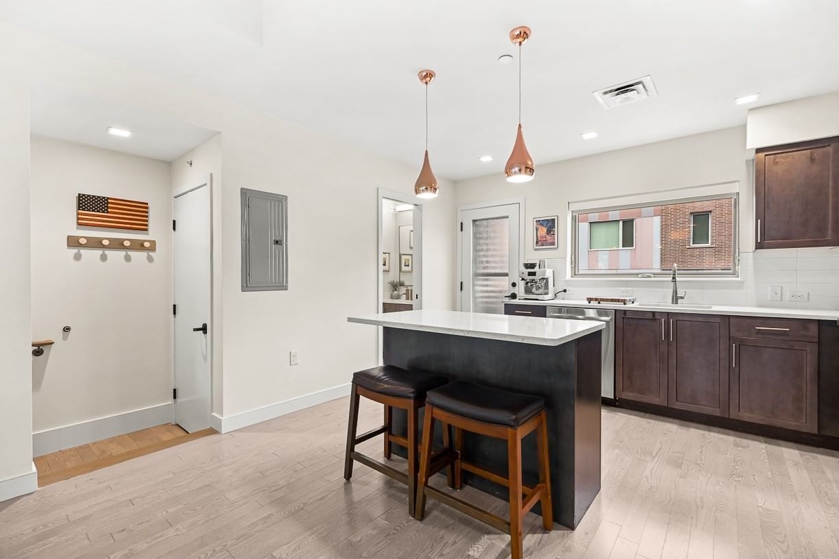 104 Liverpool St #104 Boston — Photo 10 of 38