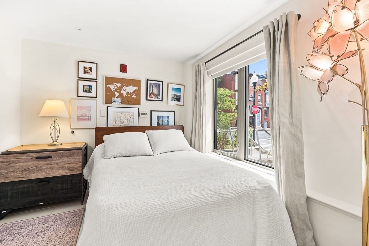 104 Liverpool St #104 Boston — Photo 6 of 38