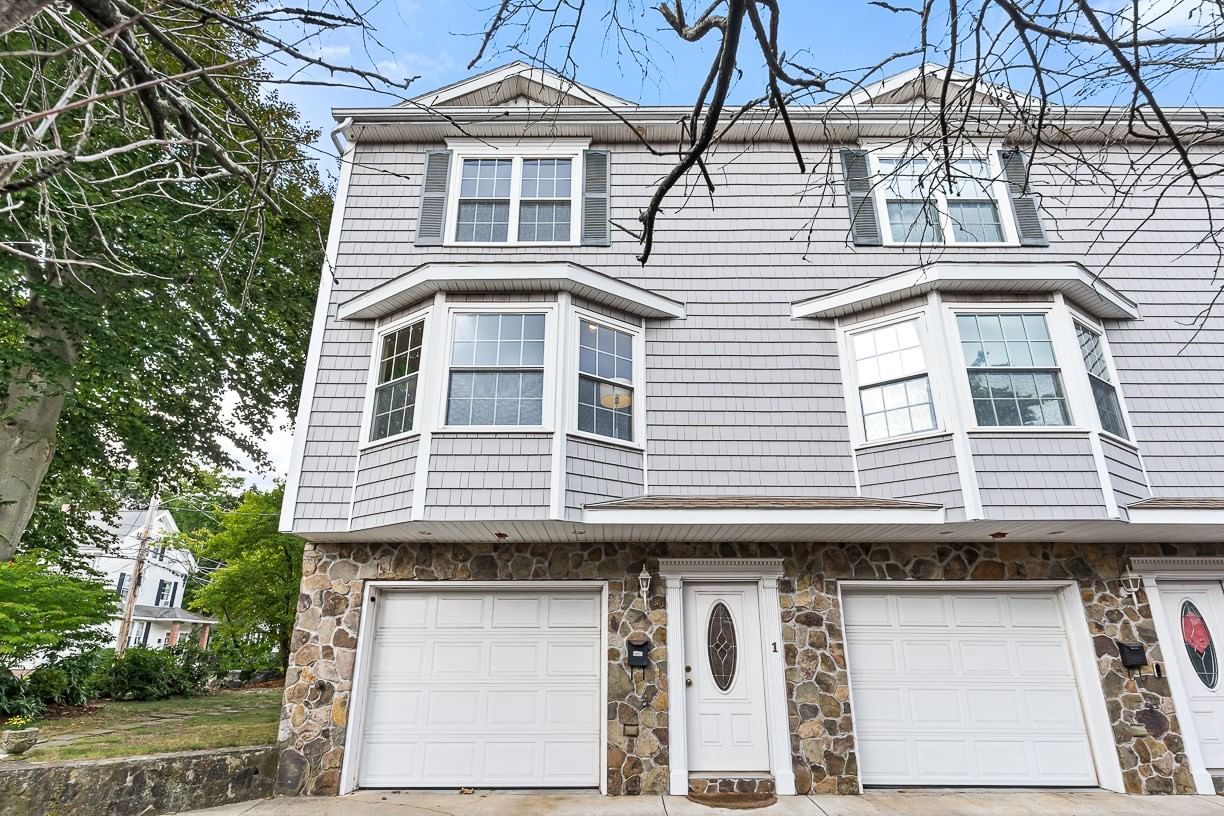 Property at 37 Pond St #1, Waltham, MA 02451