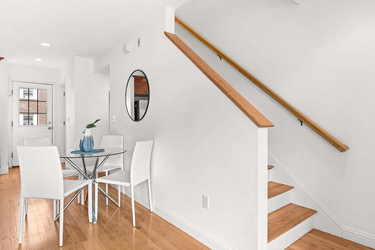 37 Pond St #1 Waltham — Photo 12 of 21