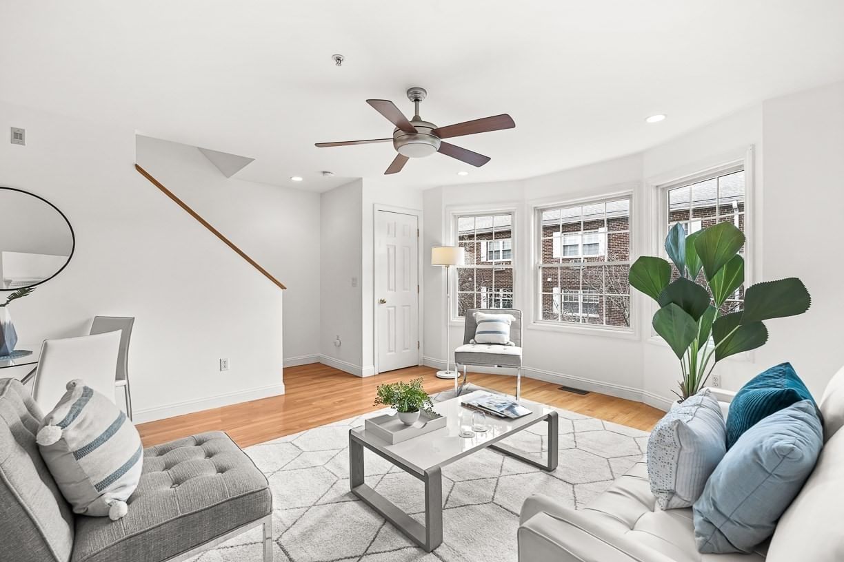 37 Pond St #1 Waltham — Photo 3 of 21