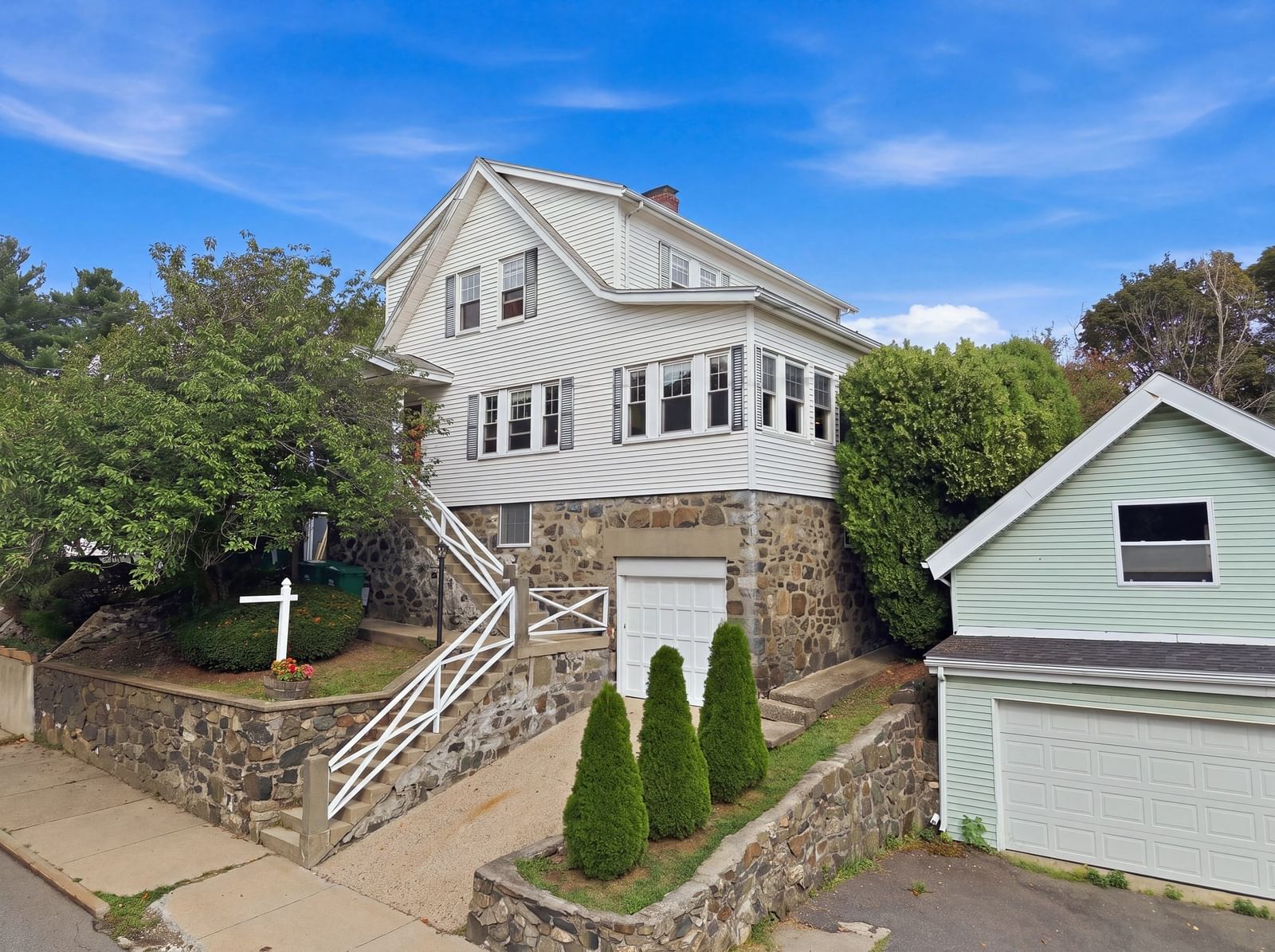 227 Fulton St Medford — Photo 2 of 32