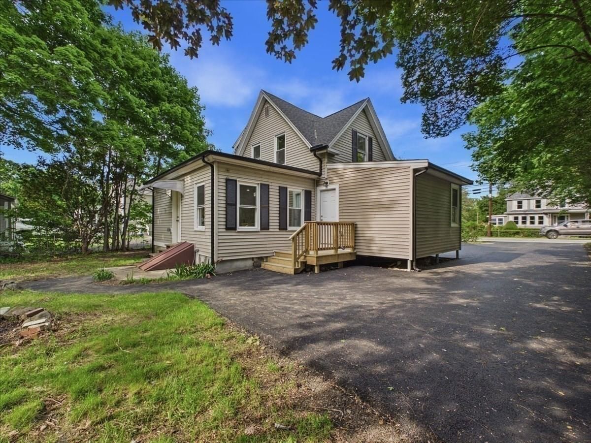 1544 Bridge St. Dracut — Photo 31 of 36