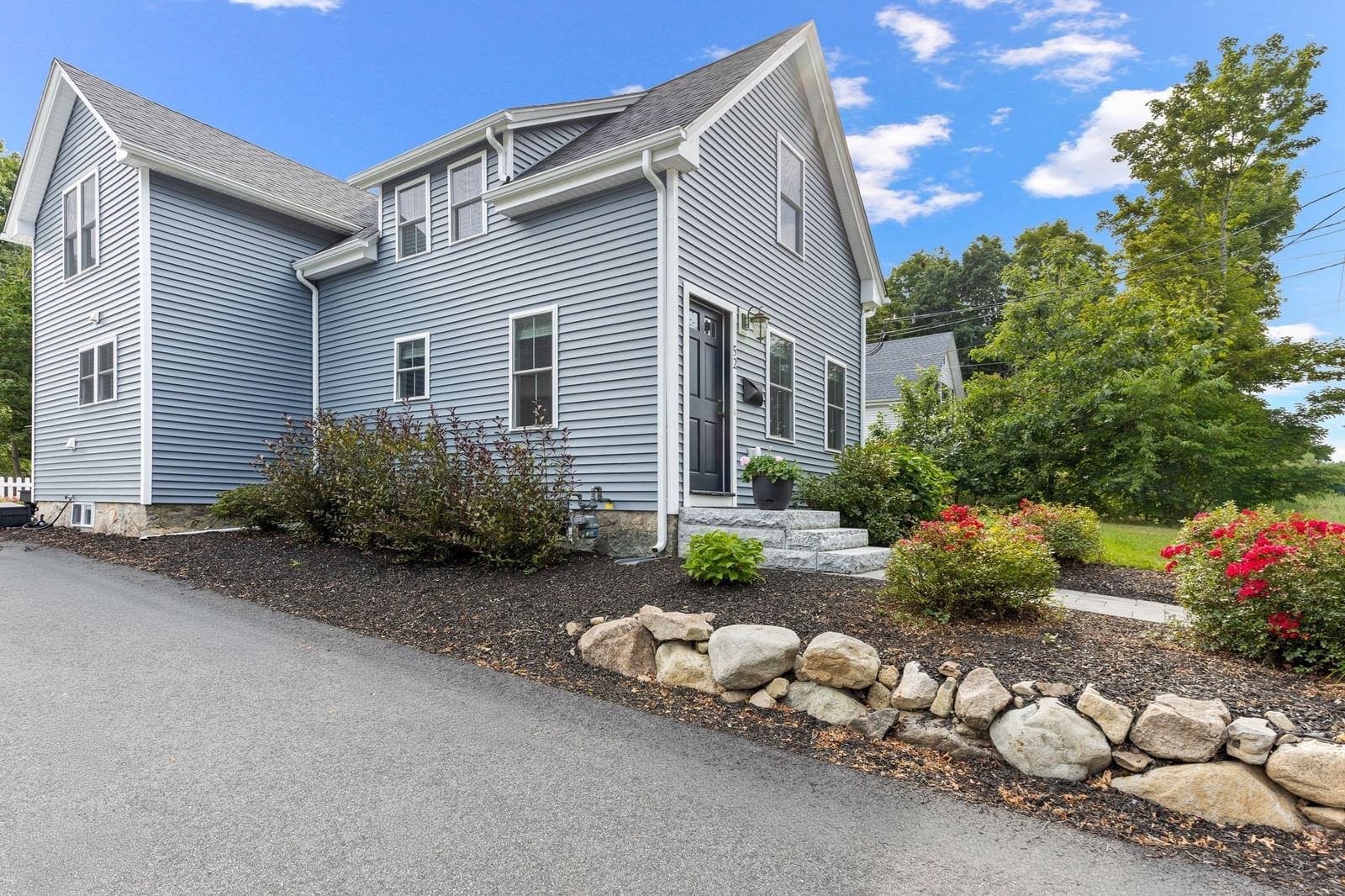 52 Lincoln Street Easton — Photo 3 of 38