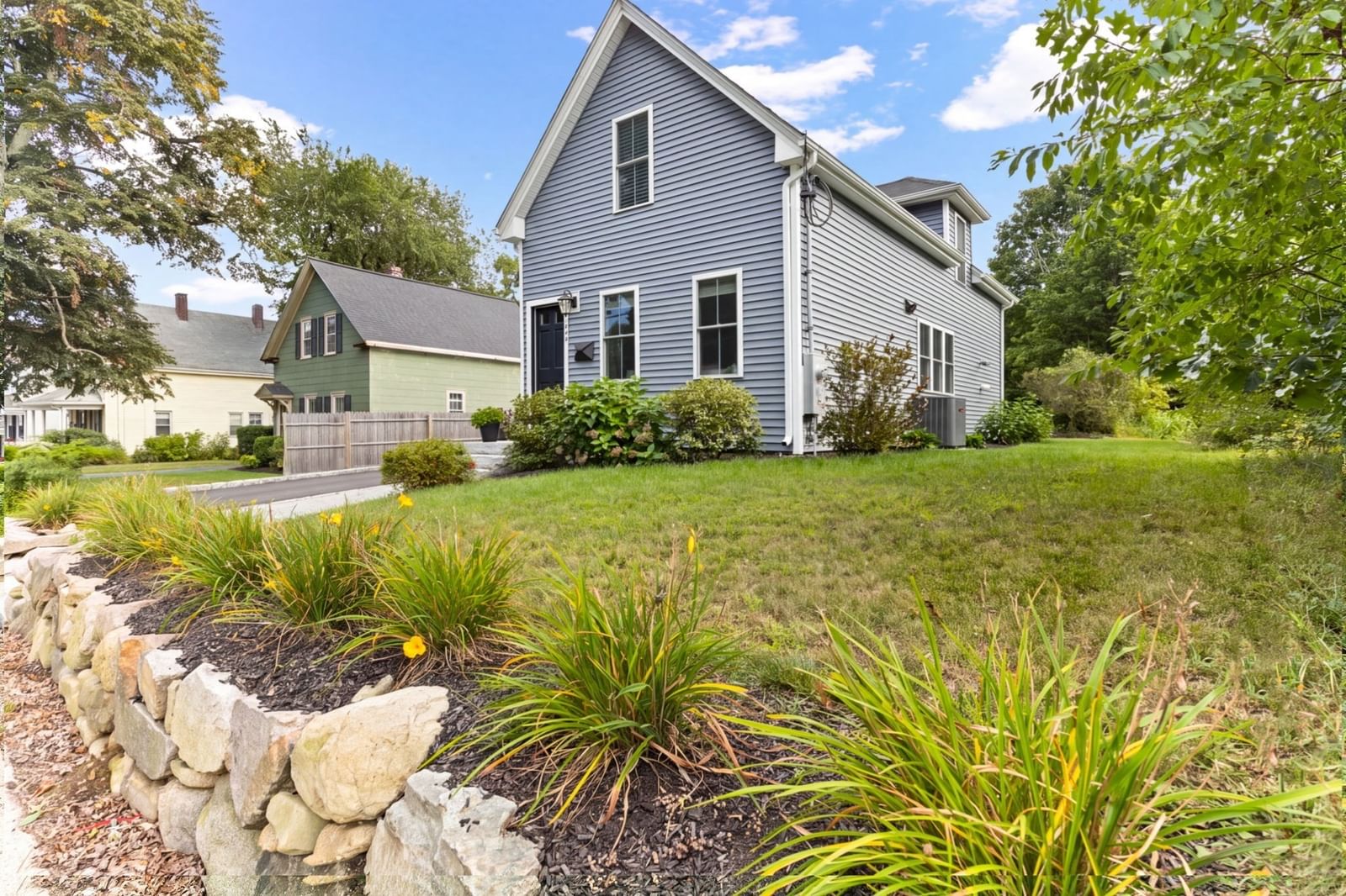 52 Lincoln Street Easton — Photo 4 of 38