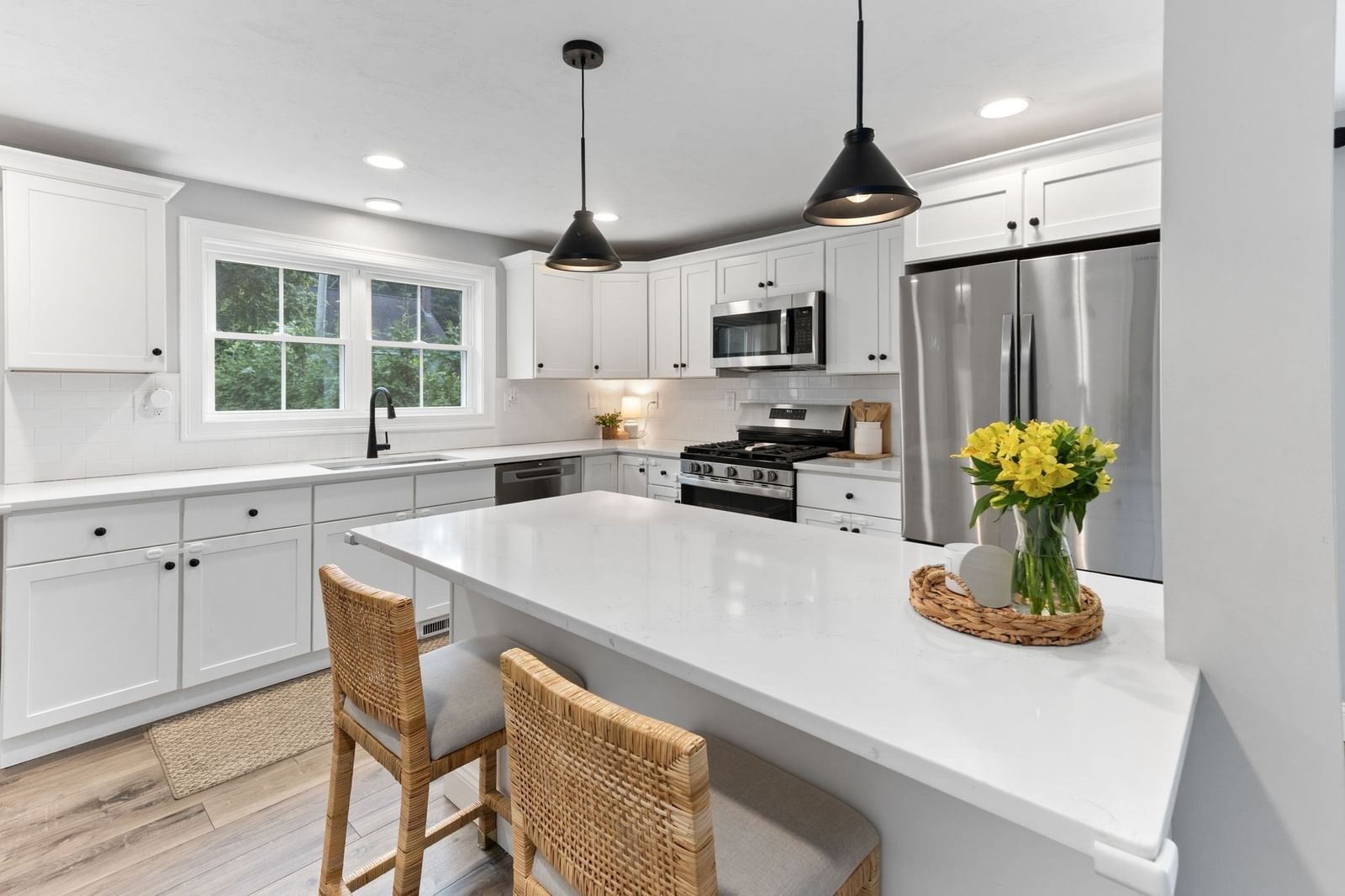 52 Lincoln Street Easton — Photo 7 of 38