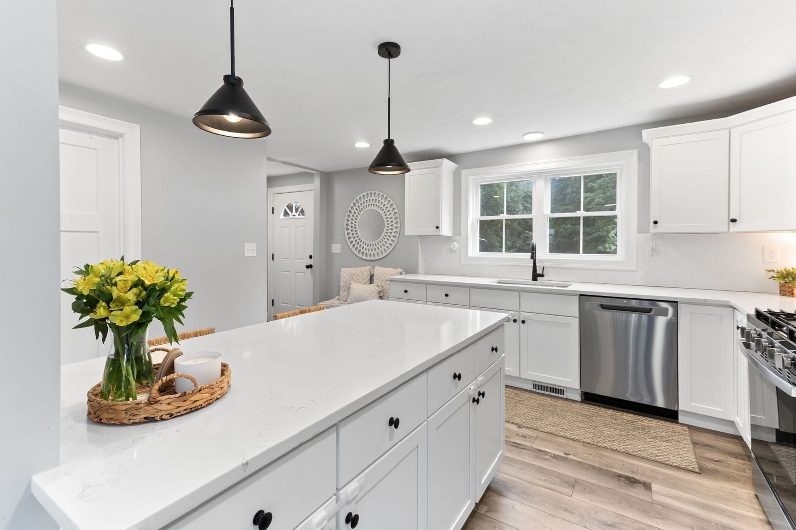 52 Lincoln Street Easton — Photo 8 of 38