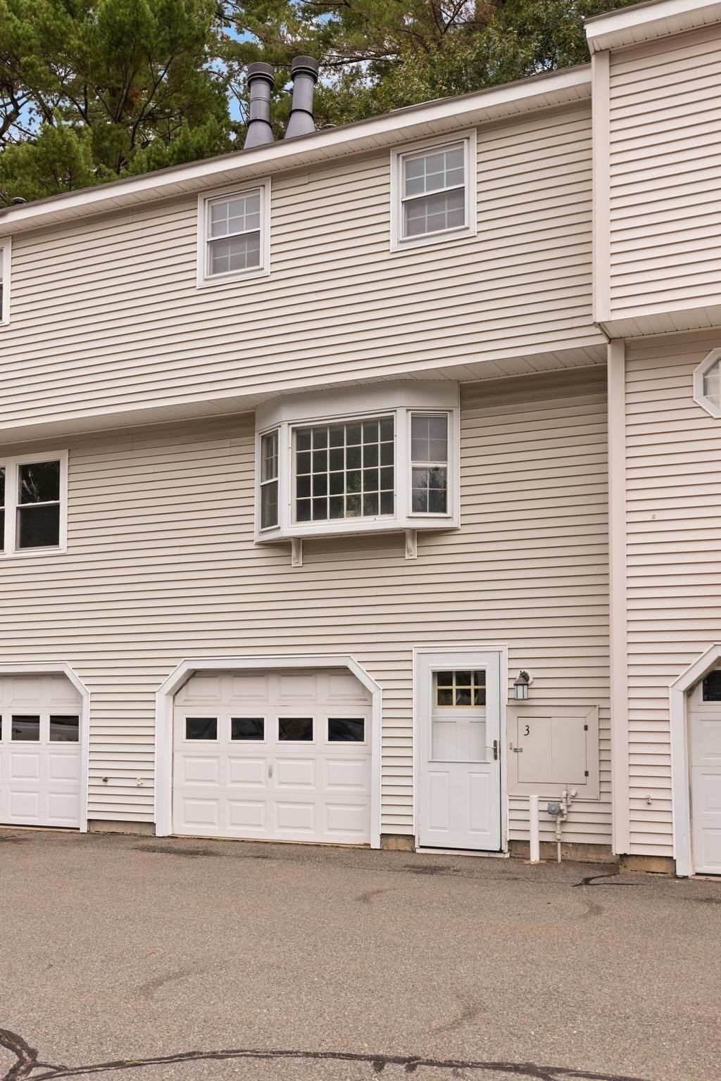 32 Frederick #3 Dracut — Photo 2 of 24