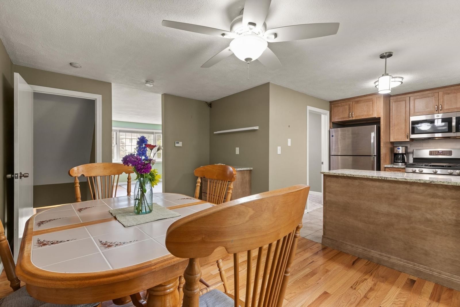 32 Frederick #3 Dracut — Photo 6 of 24