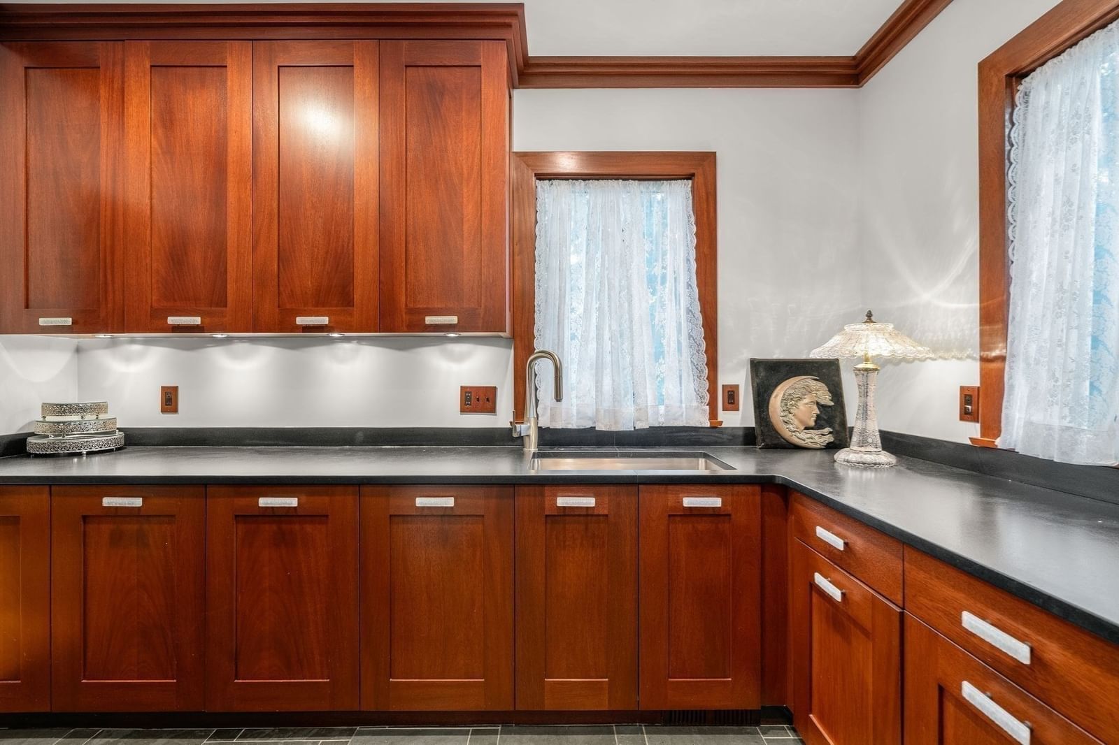 10 Holly Lane Beverly — Photo 15 of 40
