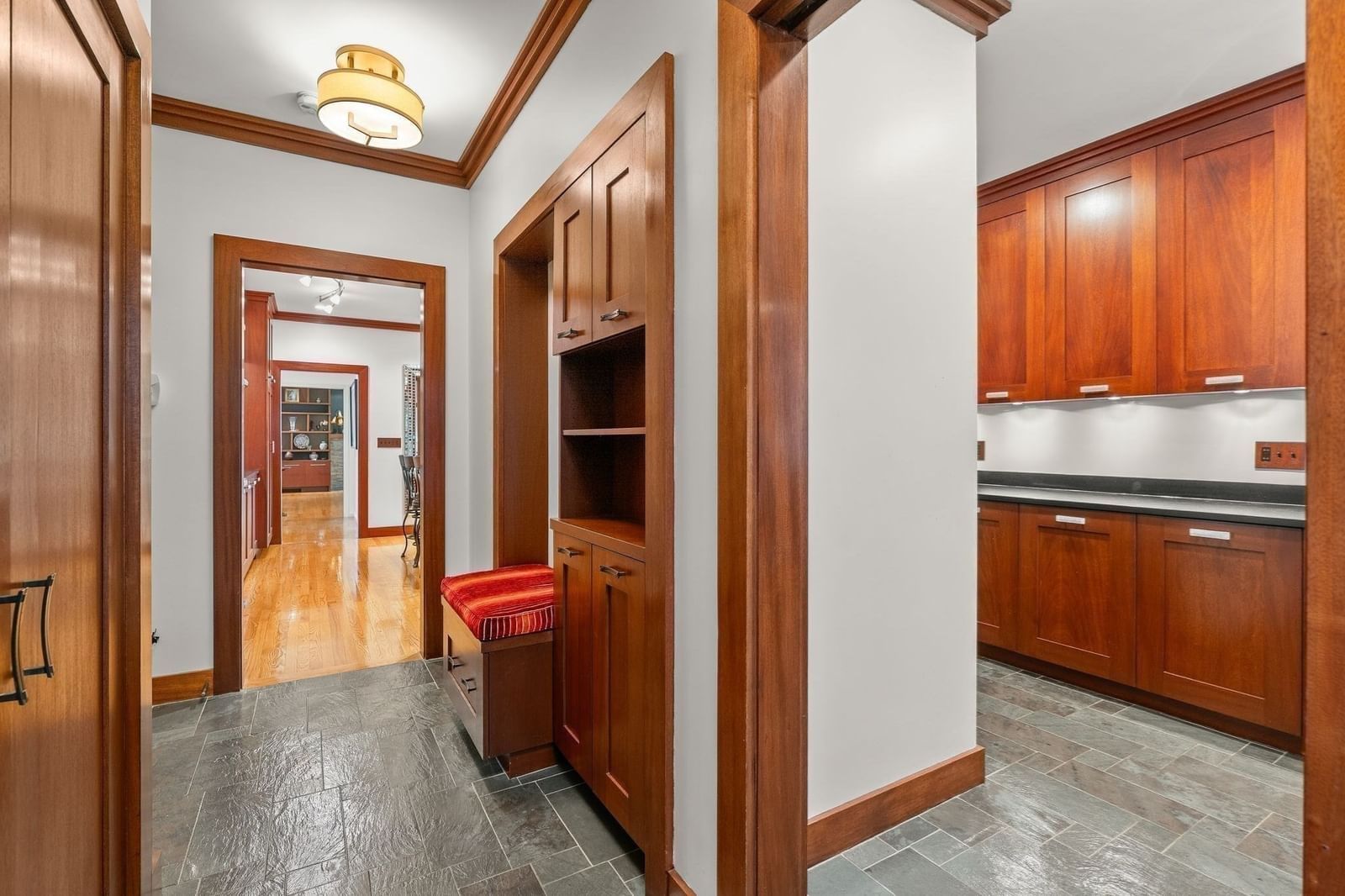 10 Holly Lane Beverly — Photo 16 of 40