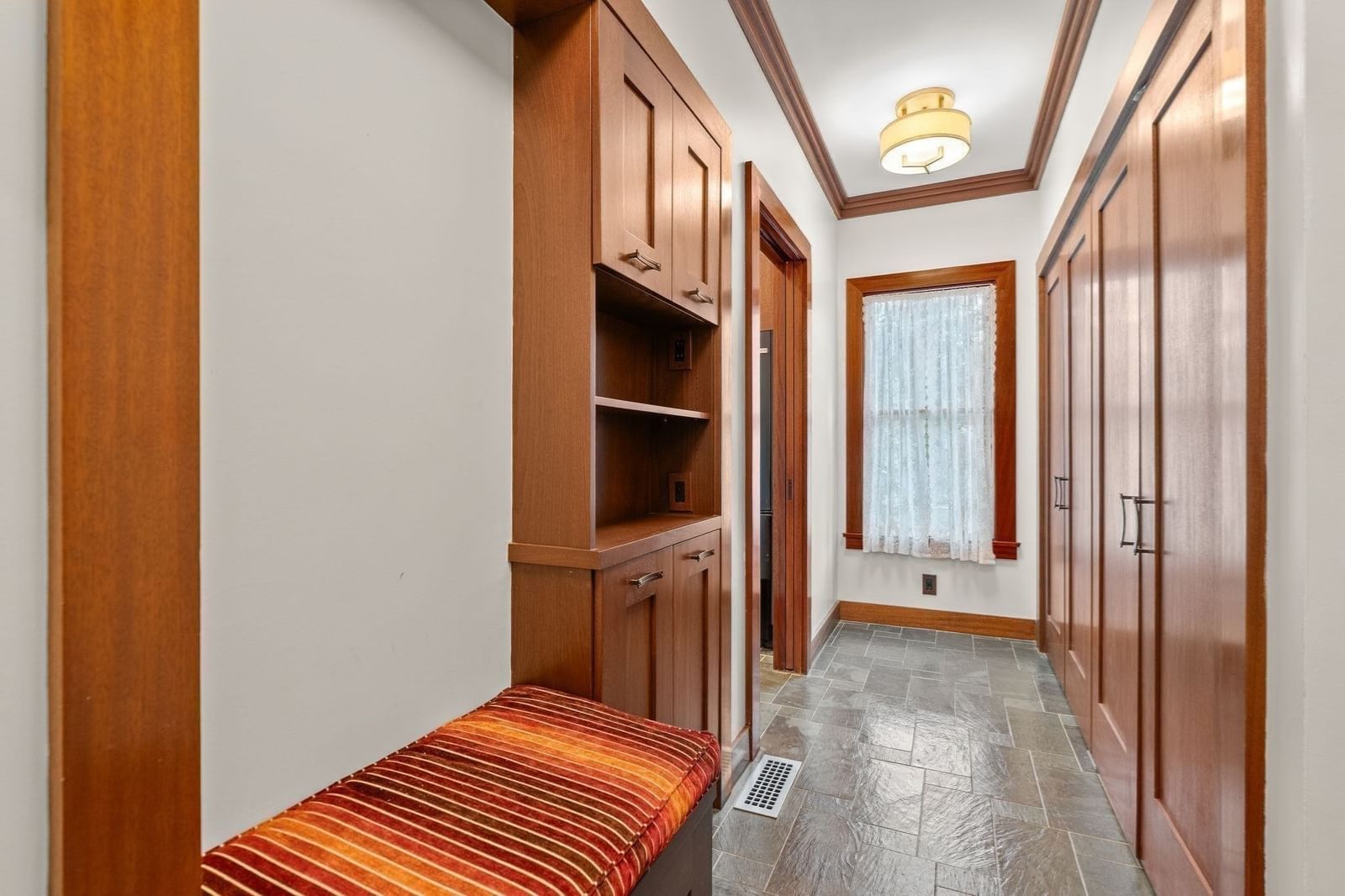 10 Holly Lane Beverly — Photo 17 of 40