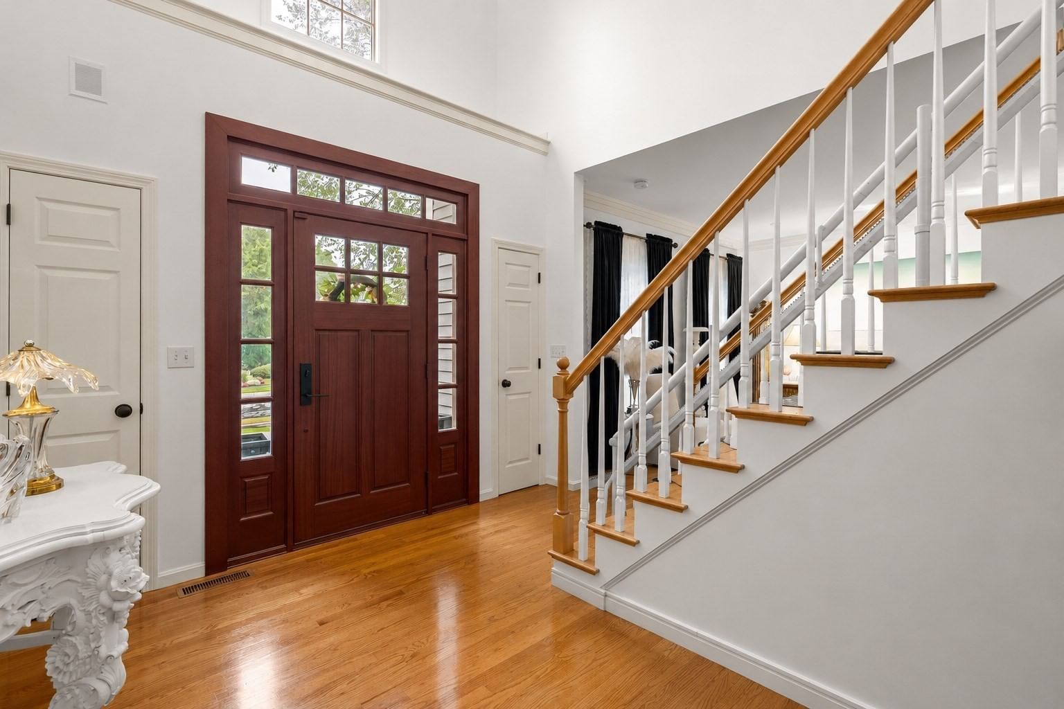 10 Holly Lane Beverly — Photo 3 of 40