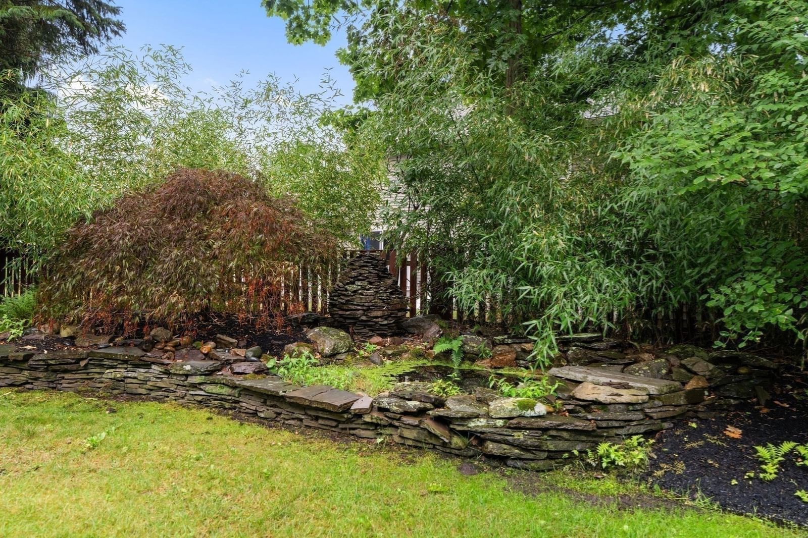 10 Holly Lane Beverly — Photo 36 of 40