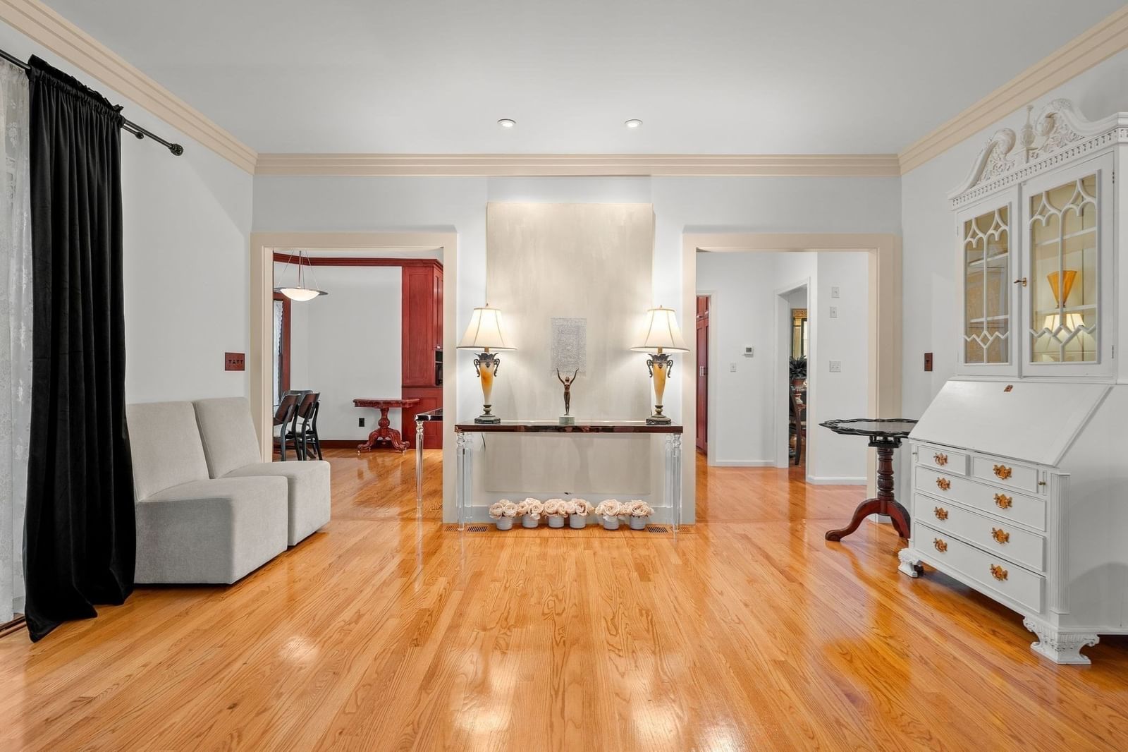 10 Holly Lane Beverly — Photo 9 of 40
