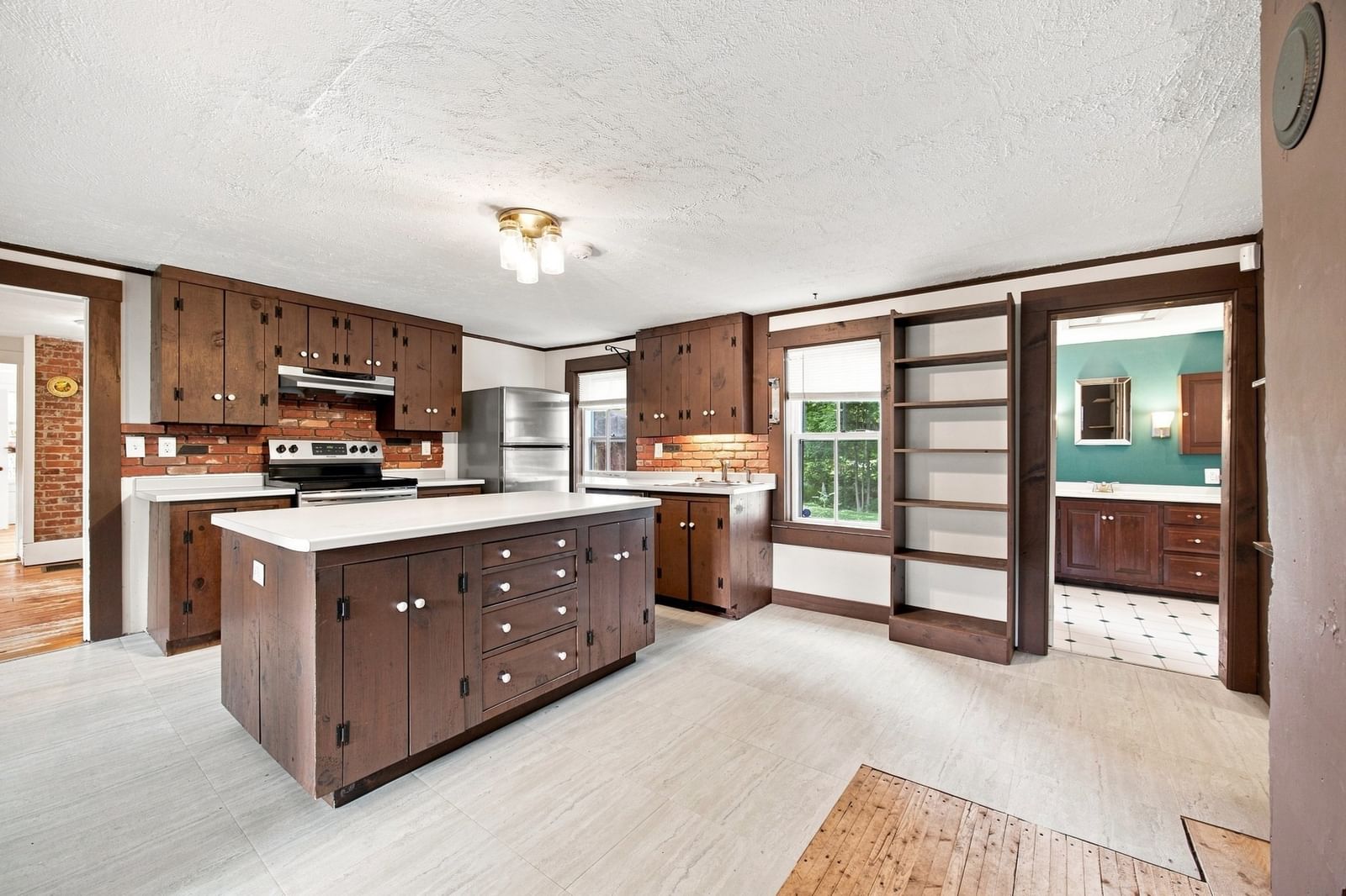 114 Old Amherst Rd Sunderland — Photo 4 of 42