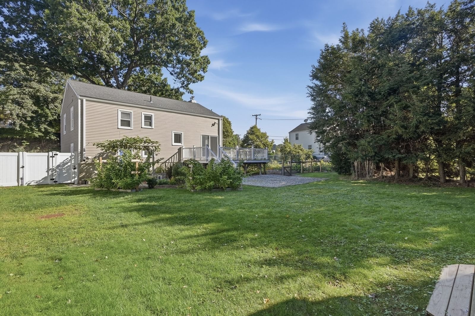 346 Weston Street Waltham — Photo 27 of 36