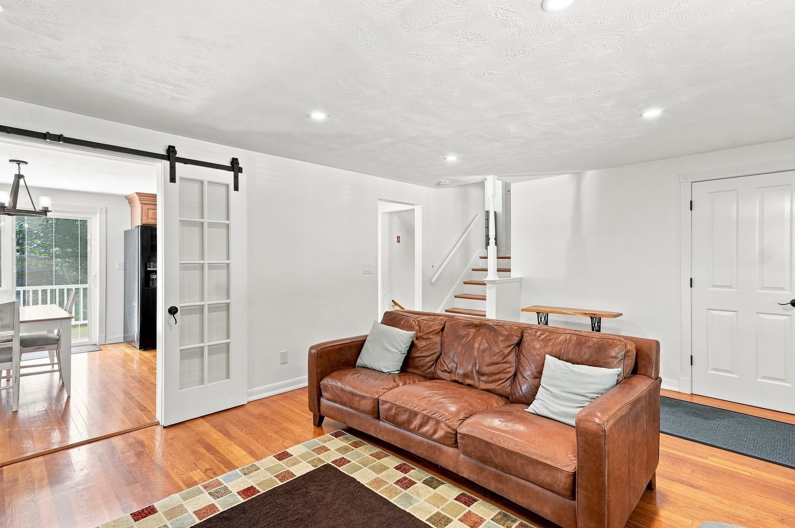 346 Weston Street Waltham — Photo 6 of 36