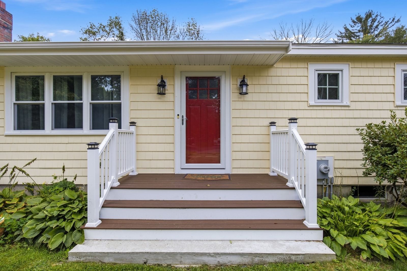 9 Felton Ln West Newbury — Photo 2 of 29