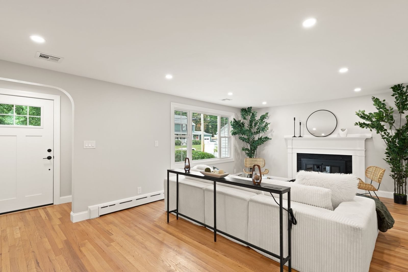 46 Bruce Rd Norwood — Photo 4 of 17