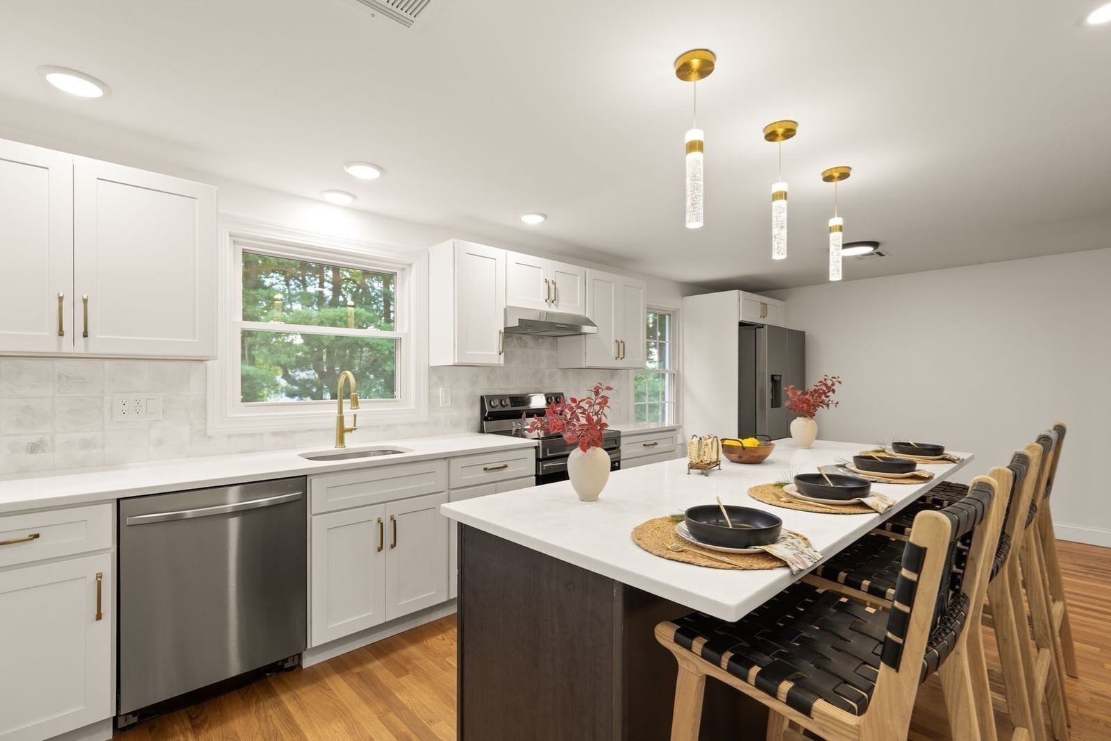 46 Bruce Rd Norwood — Photo 6 of 17