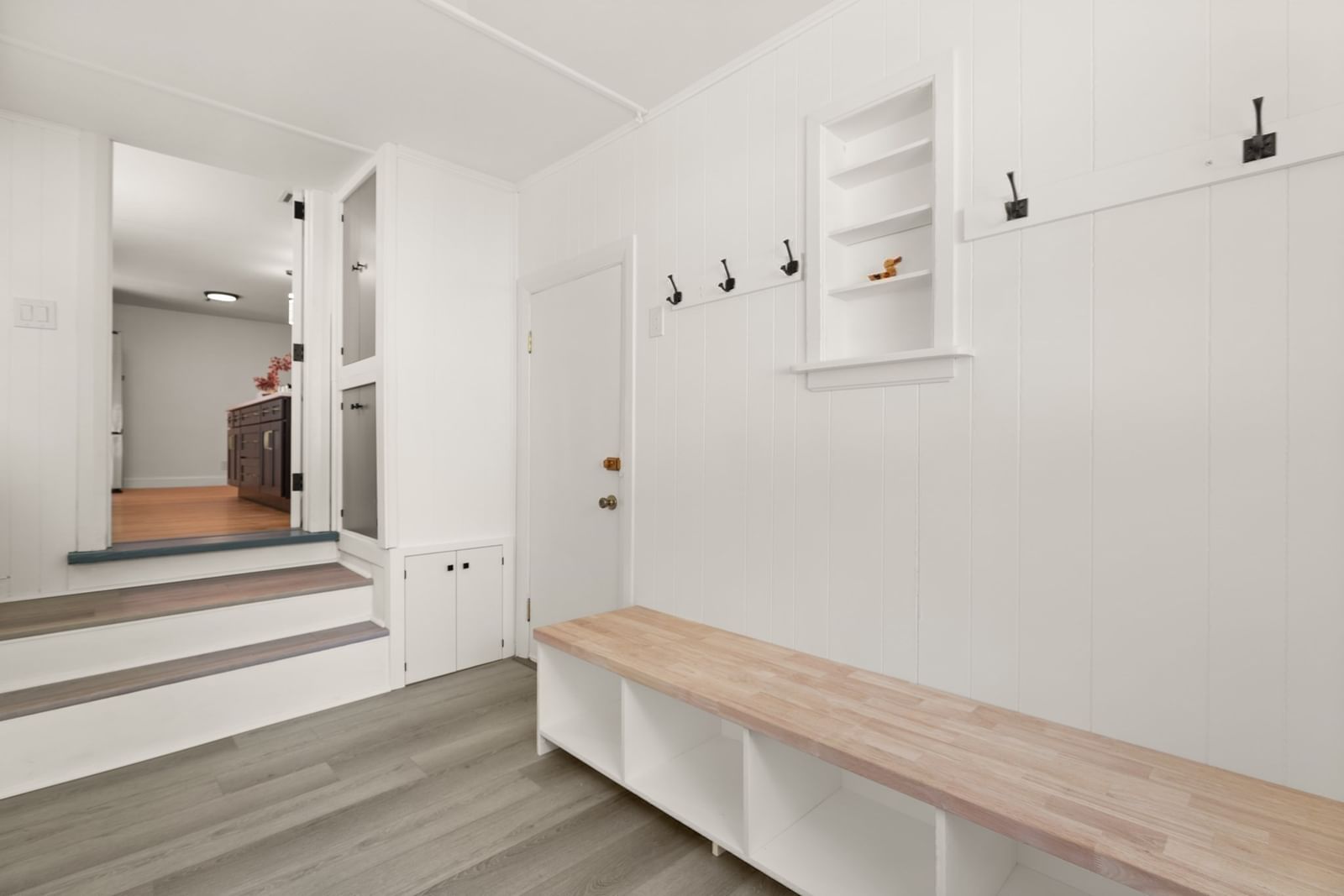 46 Bruce Rd Norwood — Photo 8 of 17