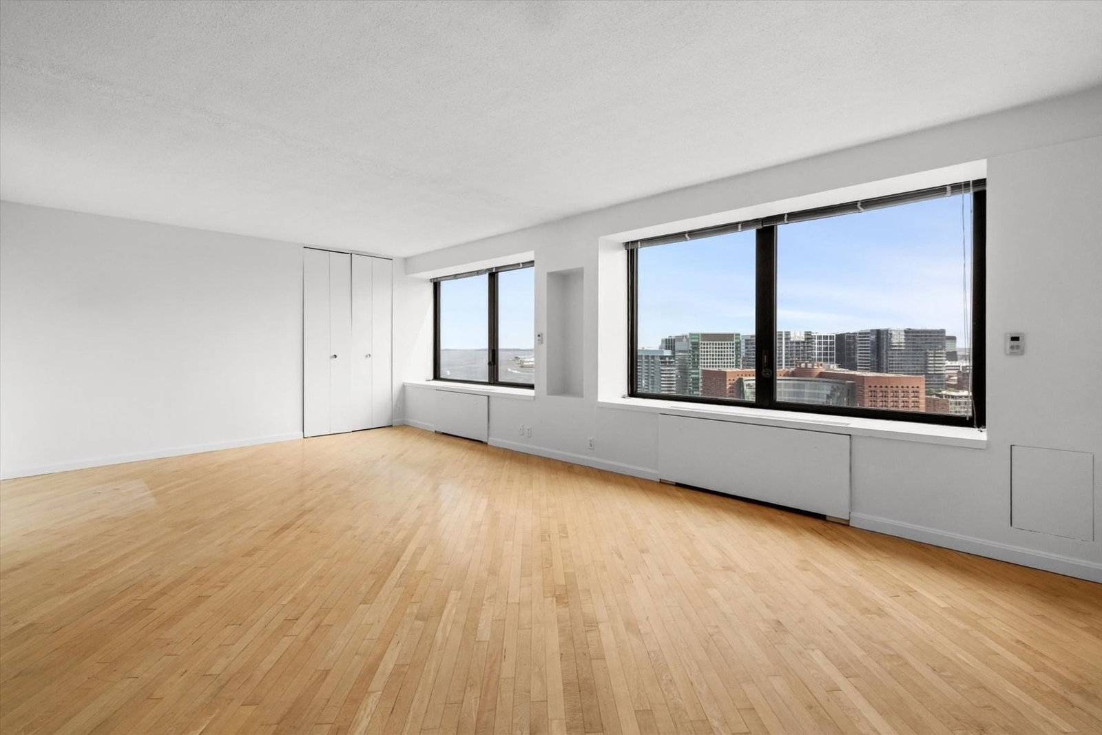 85 E India Row #23D Boston — Photo 3 of 28