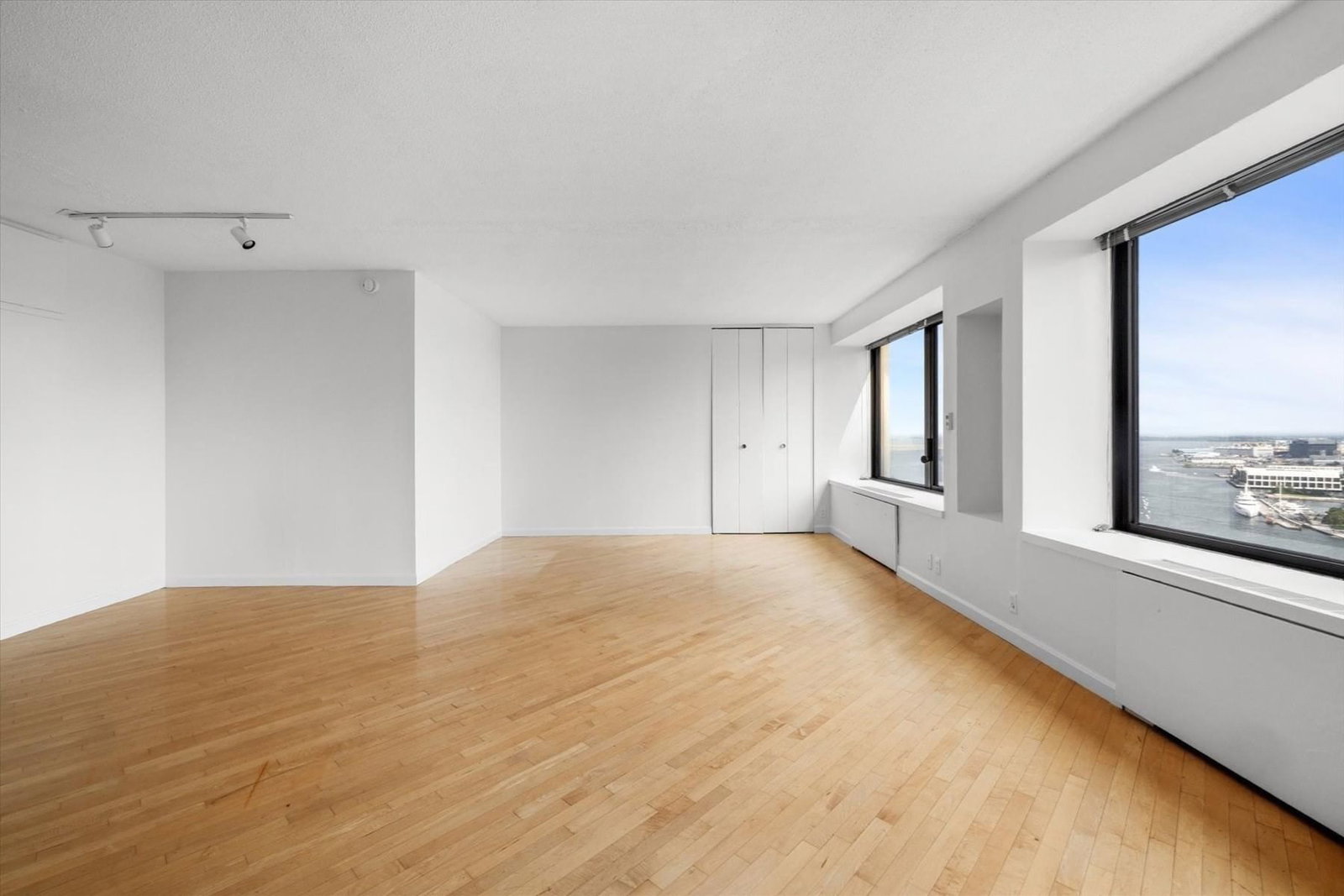 85 E India Row #23D Boston — Photo 7 of 28