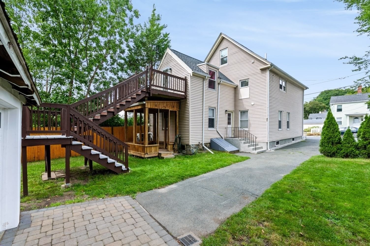 19 Charnock St #2 Beverly — Photo 3 of 41