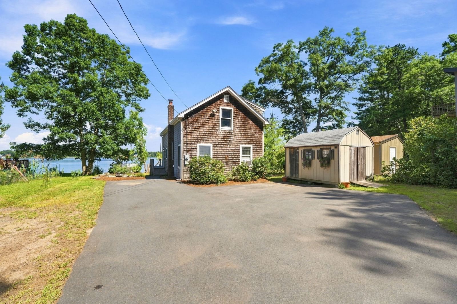 111 King Philip Rd Norton — Photo 3 of 42