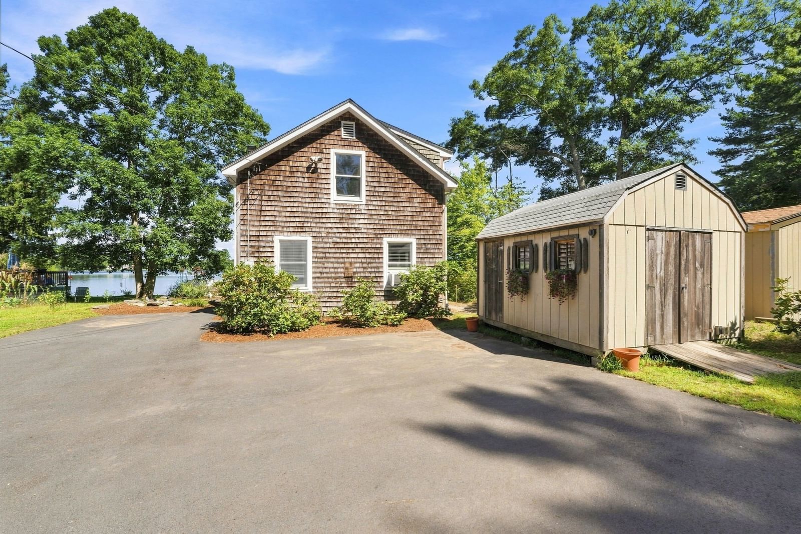 111 King Philip Rd Norton — Photo 4 of 42