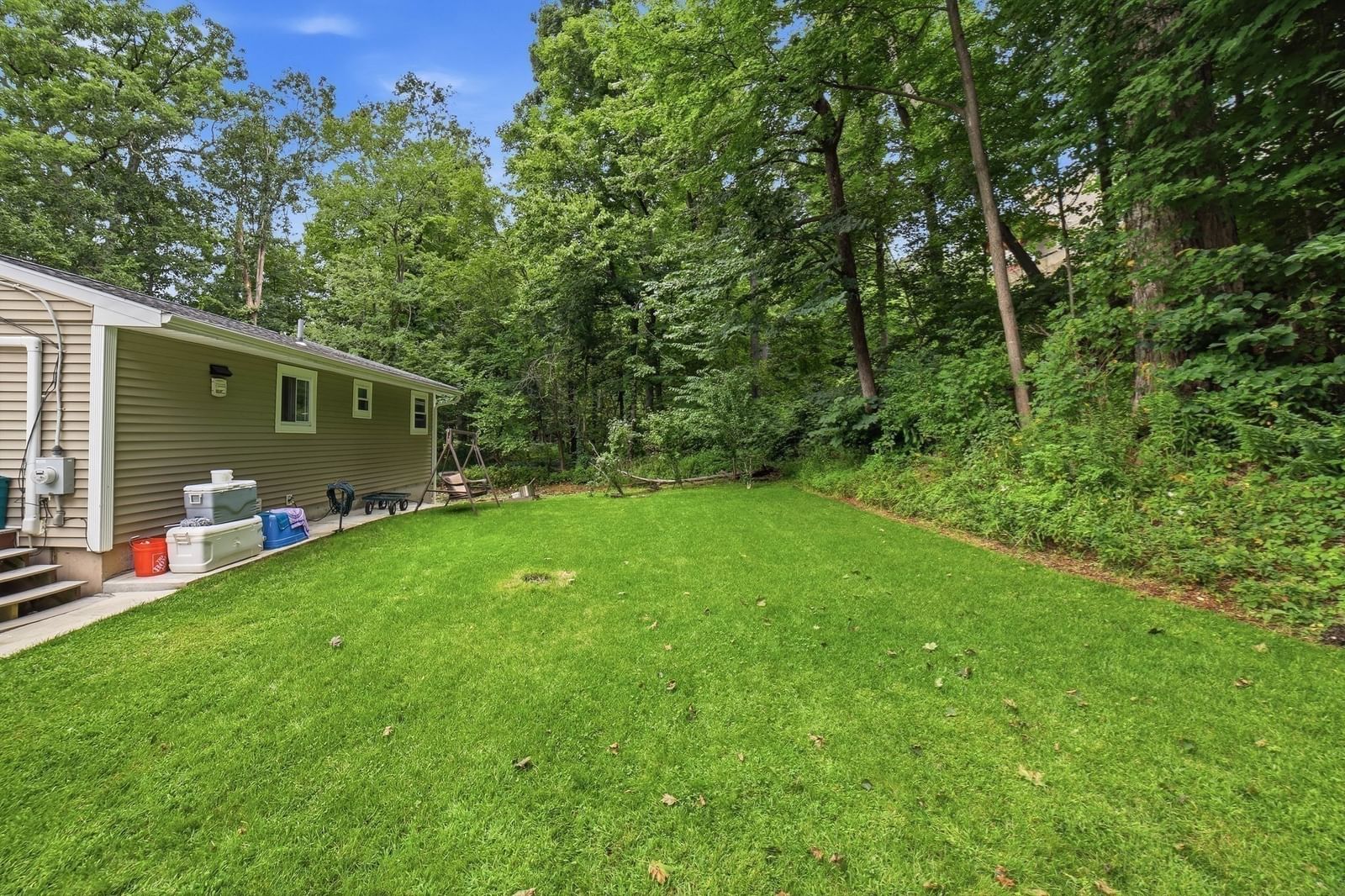 48 Sorrento St Worcester — Photo 4 of 26