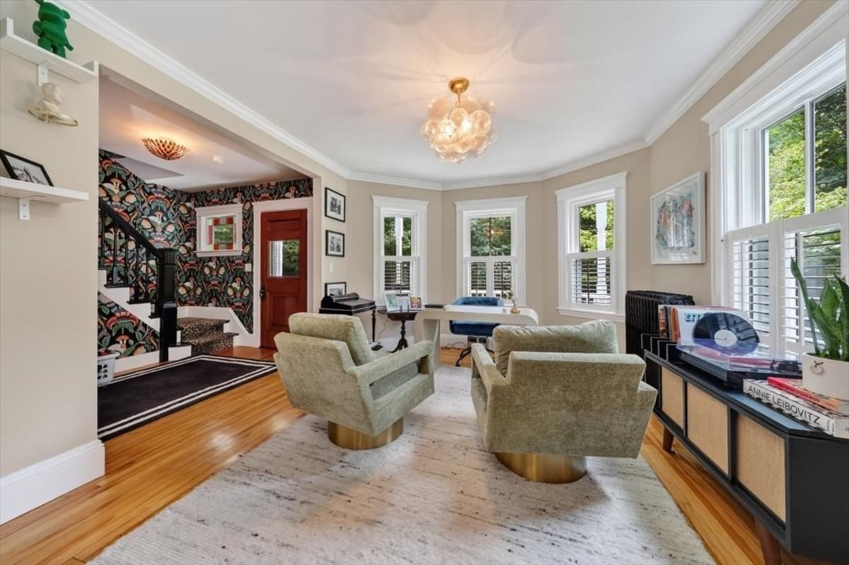 81 Hobart St Hingham — Photo 15 of 34