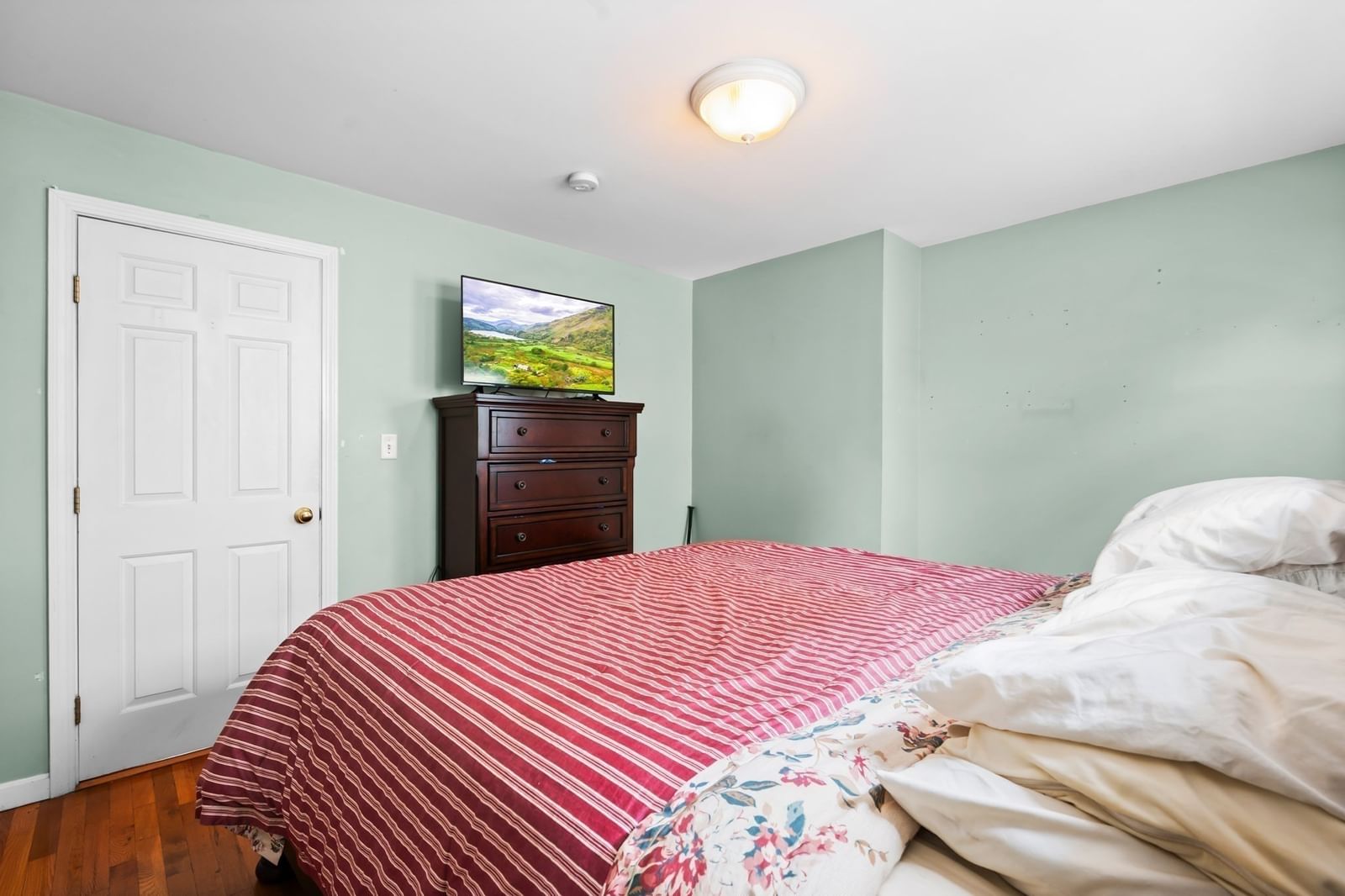 26-28 Boston Avenue Somerville — Photo 10 of 21