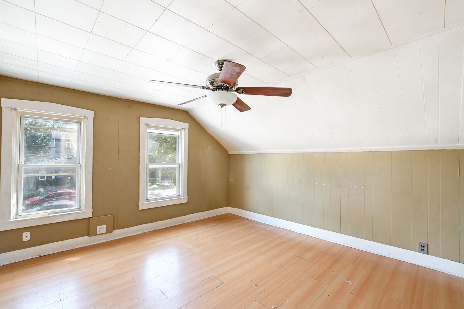 309 Cottage St New Bedford — Photo 12 of 18