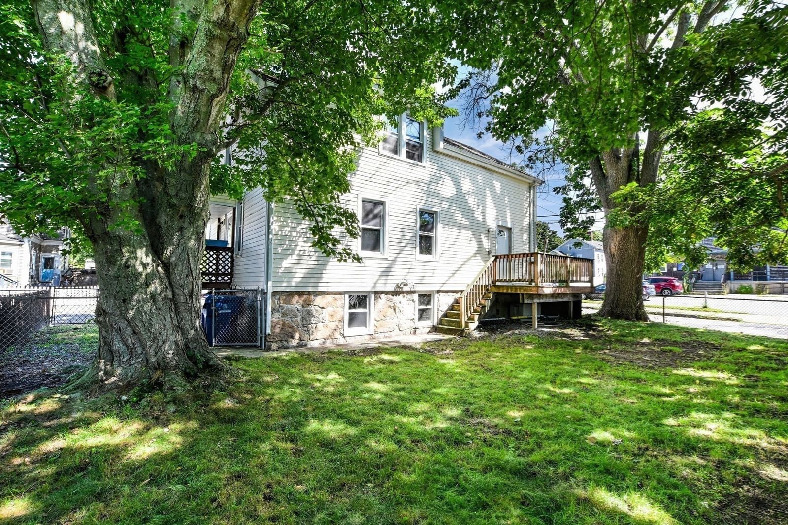 309 Cottage St New Bedford — Photo 5 of 18