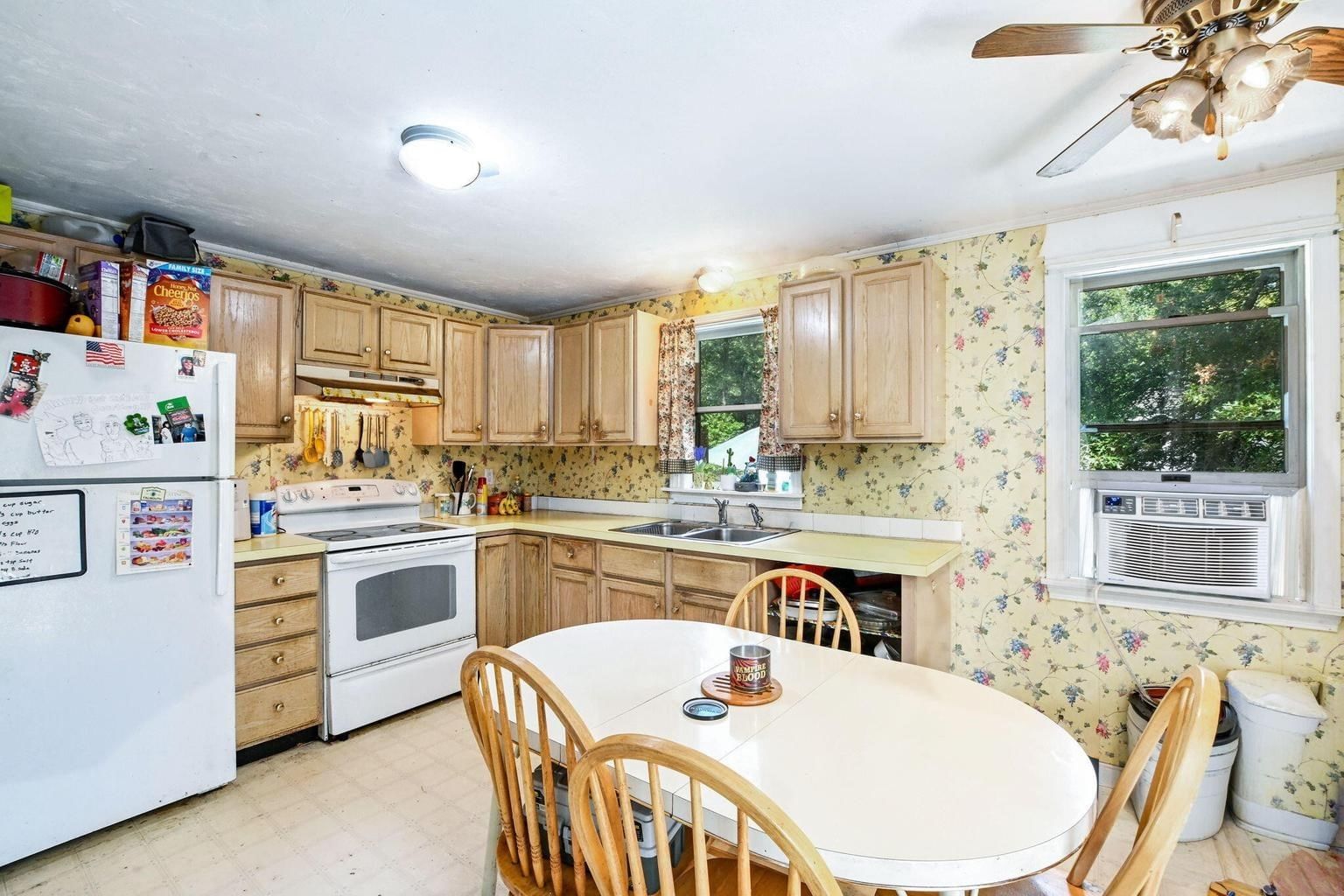 27 Crooked Meadow Falmouth — Photo 4 of 17