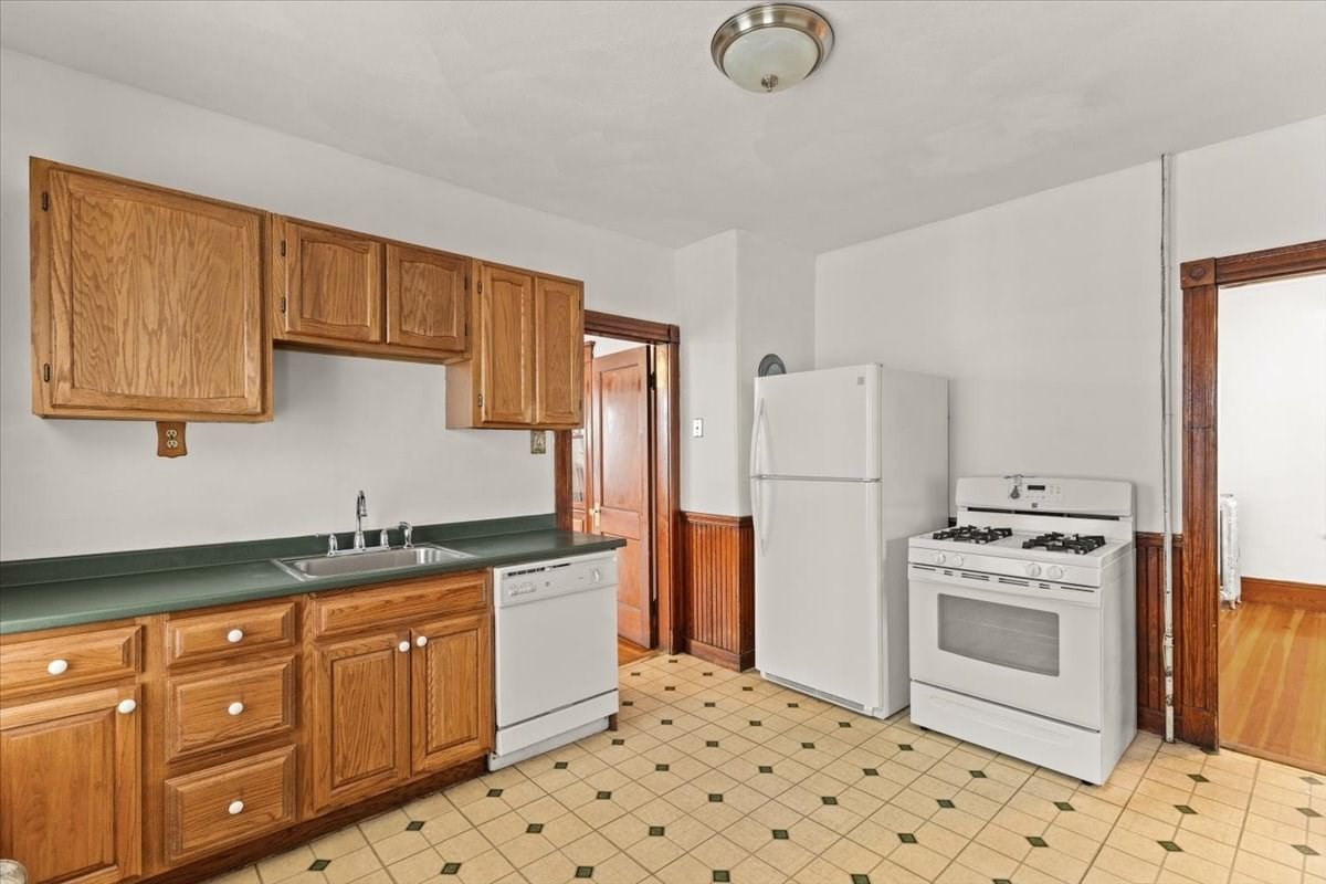 15 Whitten St Boston — Photo 29 of 42