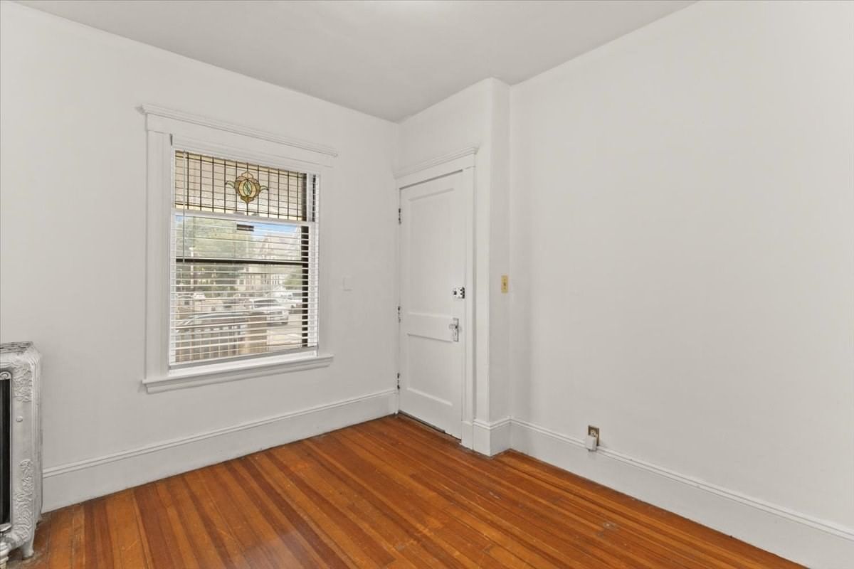 15 Whitten St Boston — Photo 33 of 42