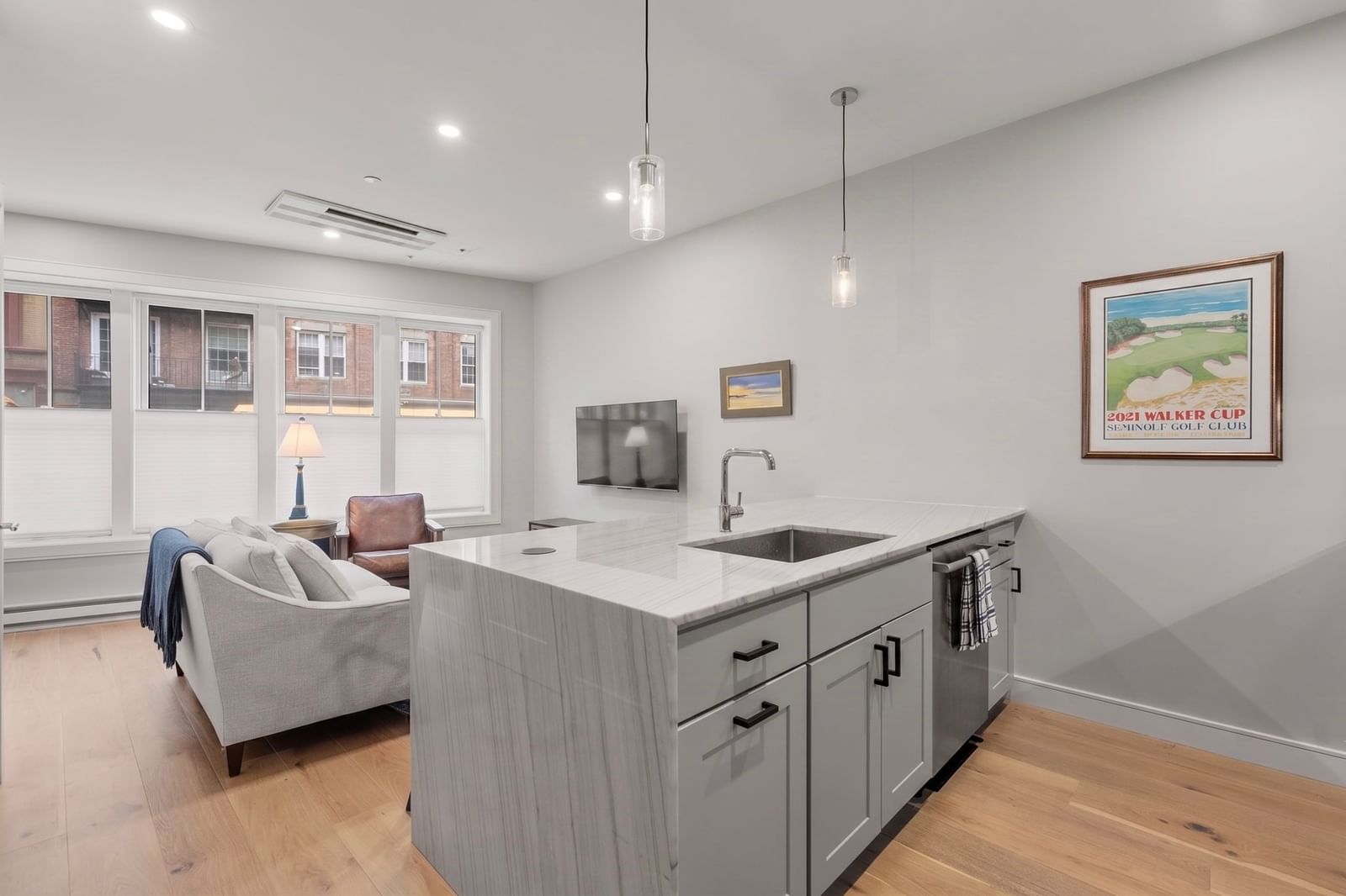471 Hanover St #2 Boston — Photo 5 of 12