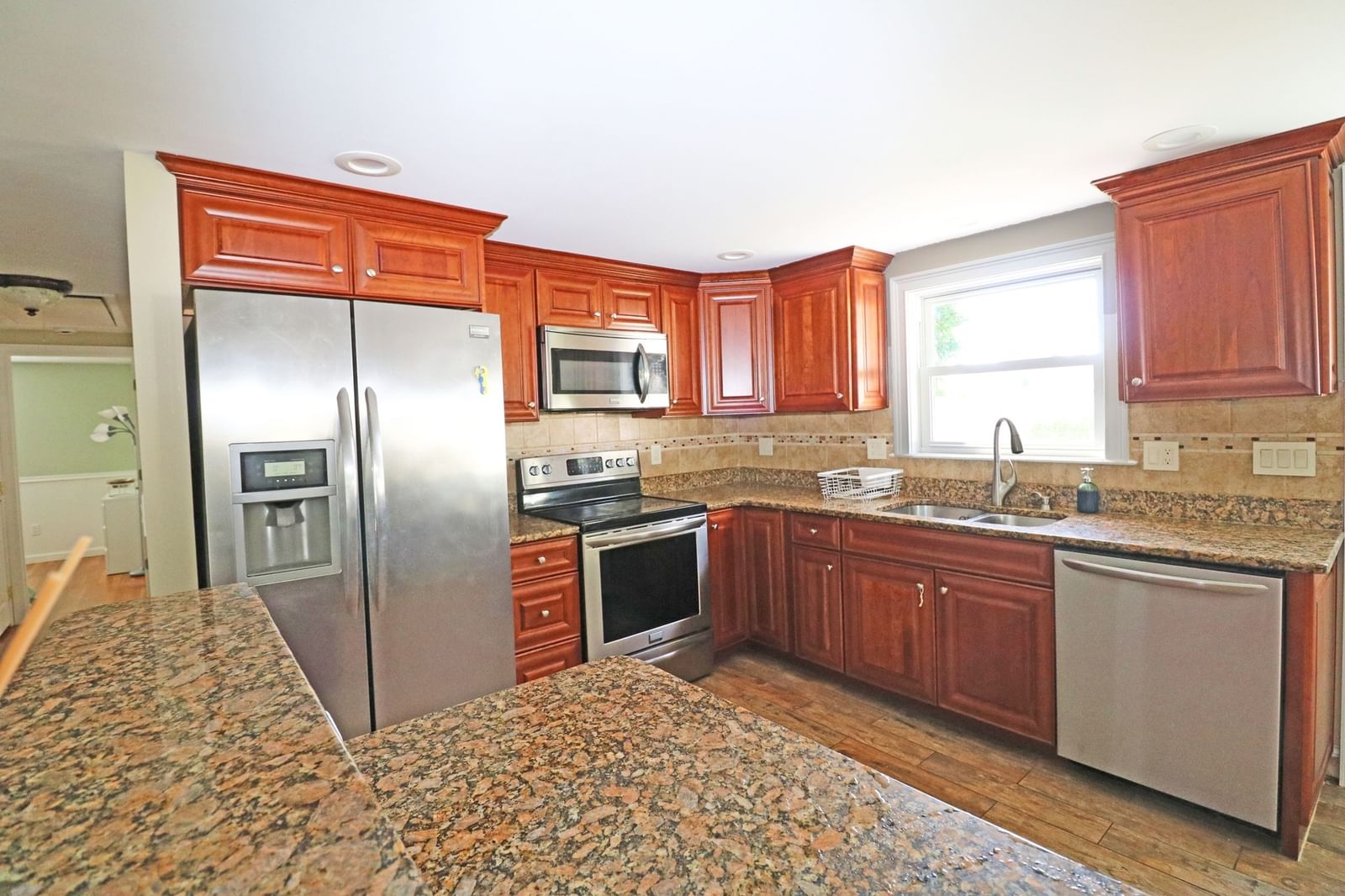 85 Forsyth Ave Somerset — Photo 19 of 41