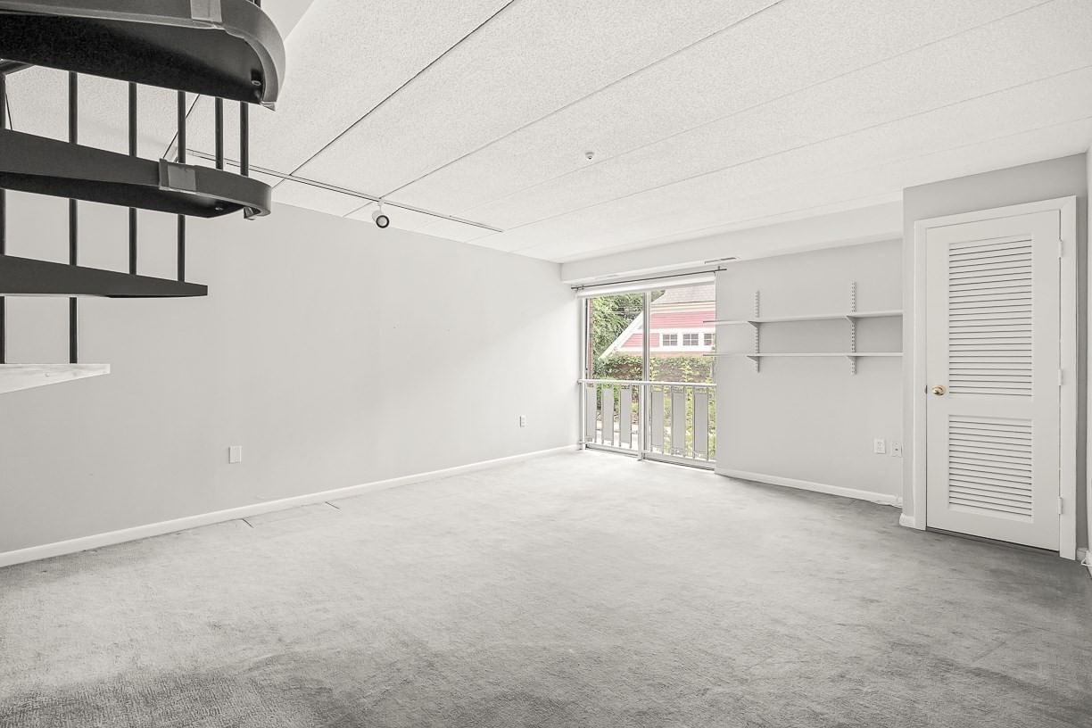 17 Healey St #201 Cambridge — Photo 2 of 24